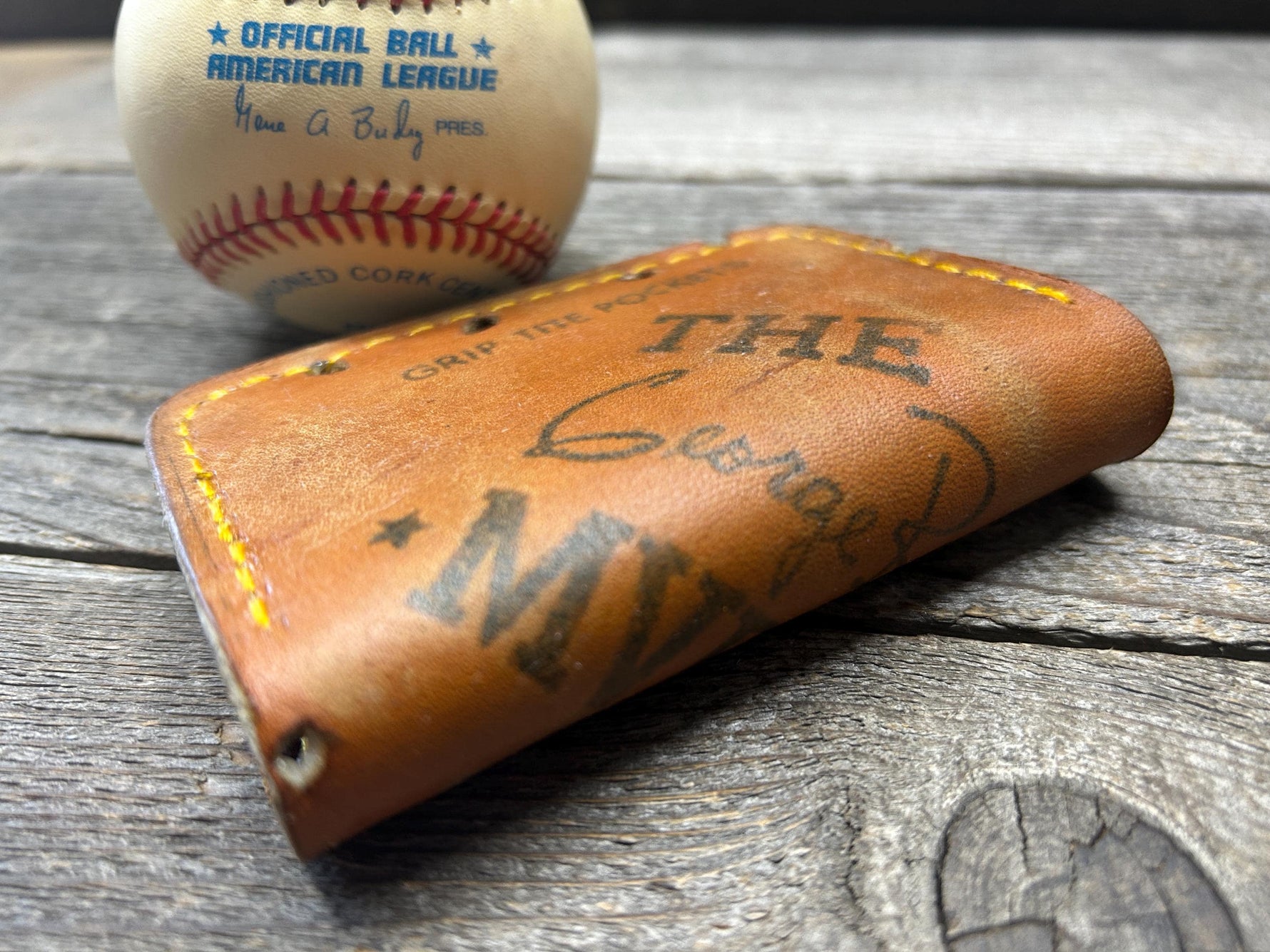 Vintage Wilson George Brett "MVP" Baseball Glove Wallet!
