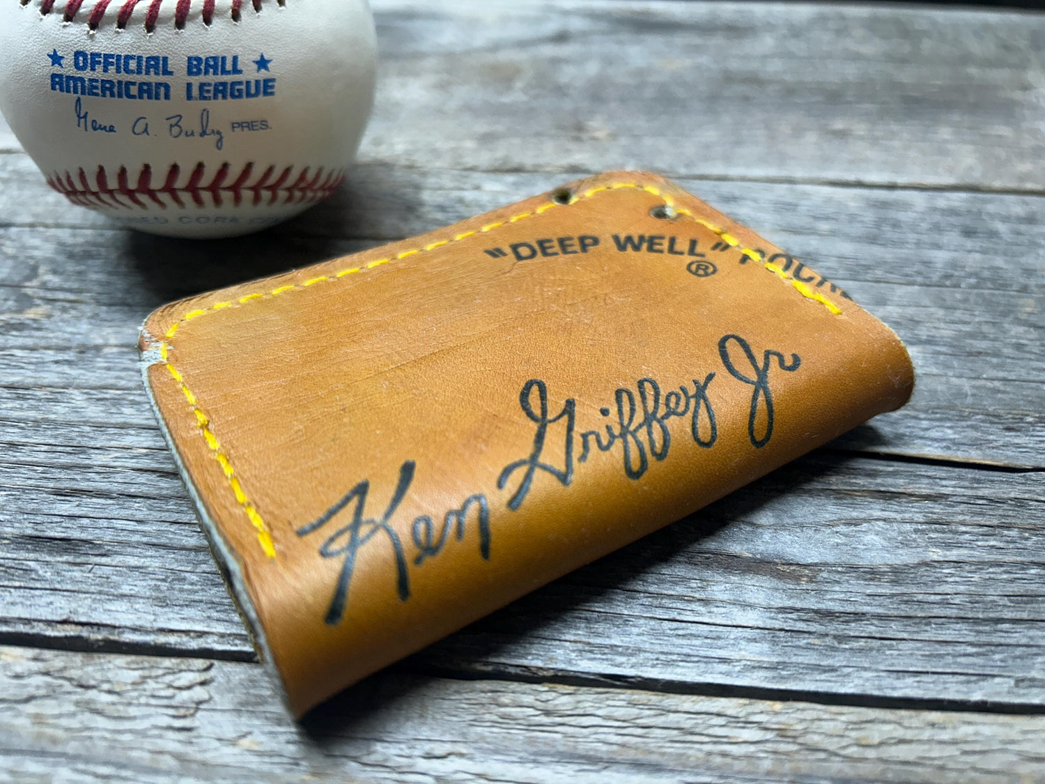 Vintage Rawlings Ken Griffey Jr Baseball Glove Wallet!