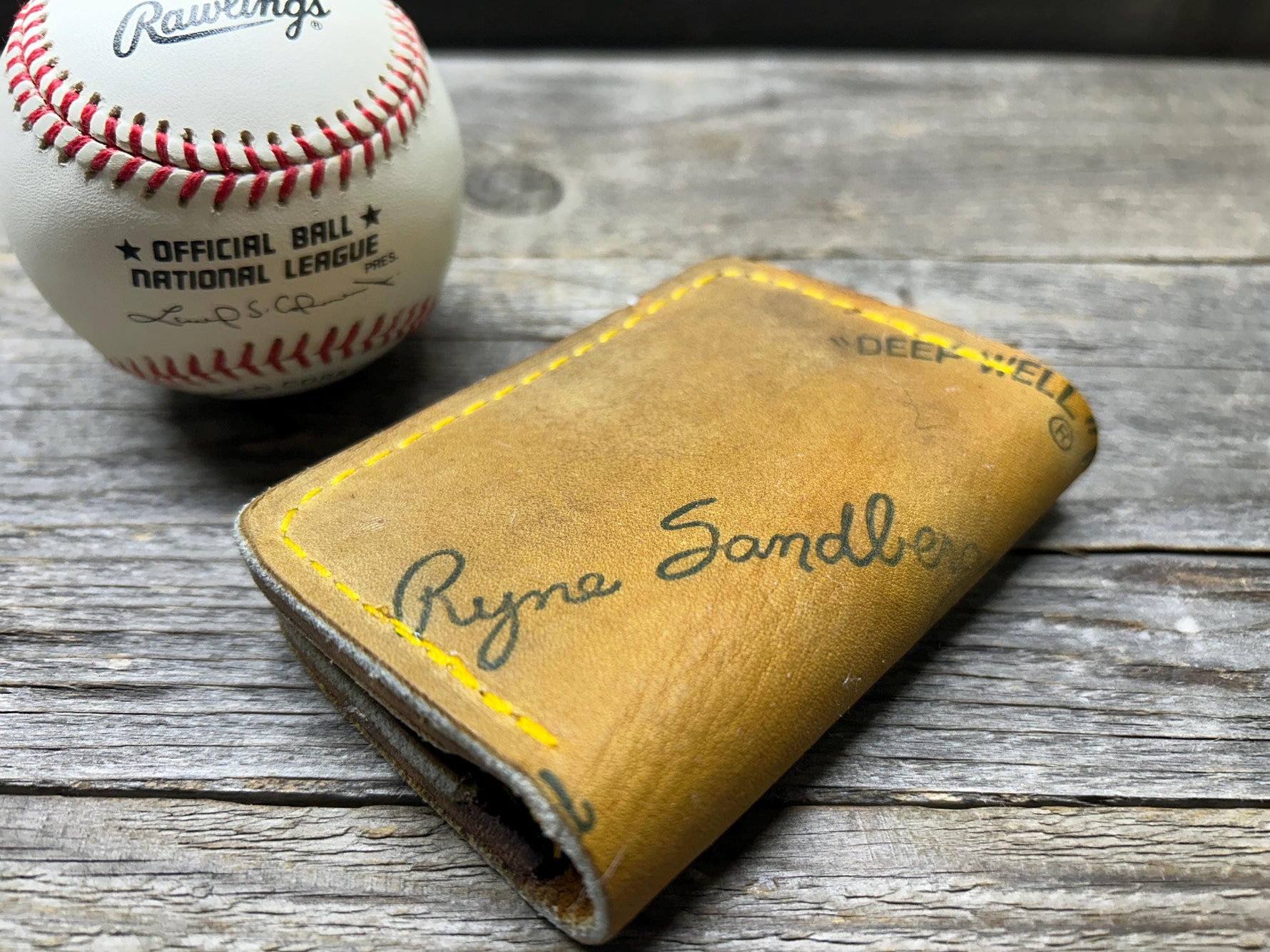 Vintage Rawlings Ryne Sandberg Baseball Glove Wallet!!