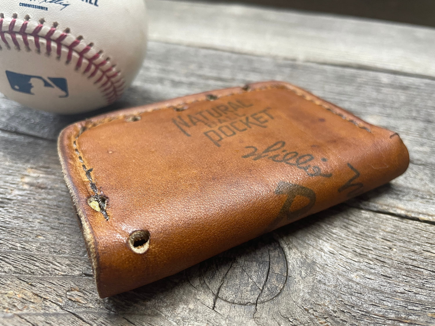 Vintage MacGregor Willie Mays Baseball Glove Wallet!