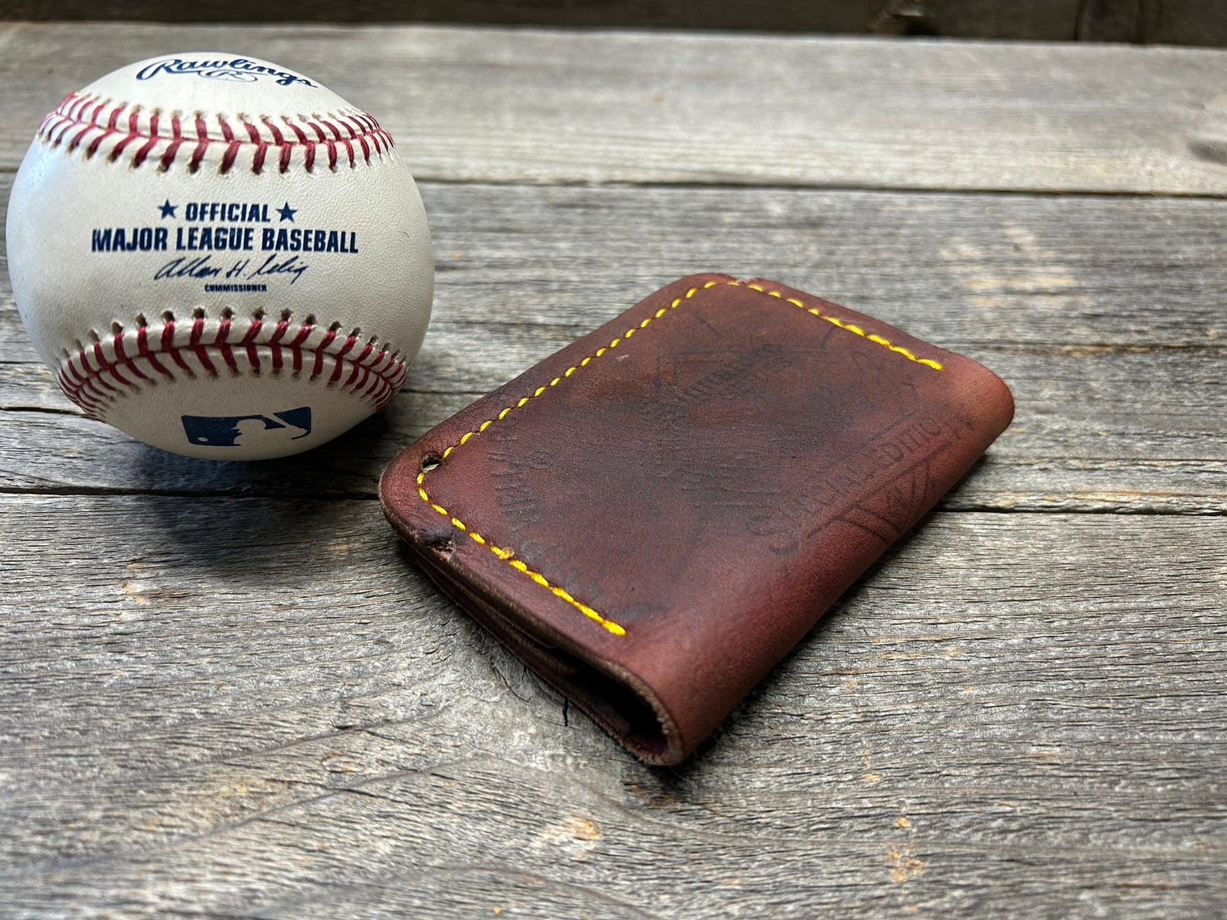 Vintage Rawlings "Special Edition" Ken Griffey Jr Baseball Glove Wallet!