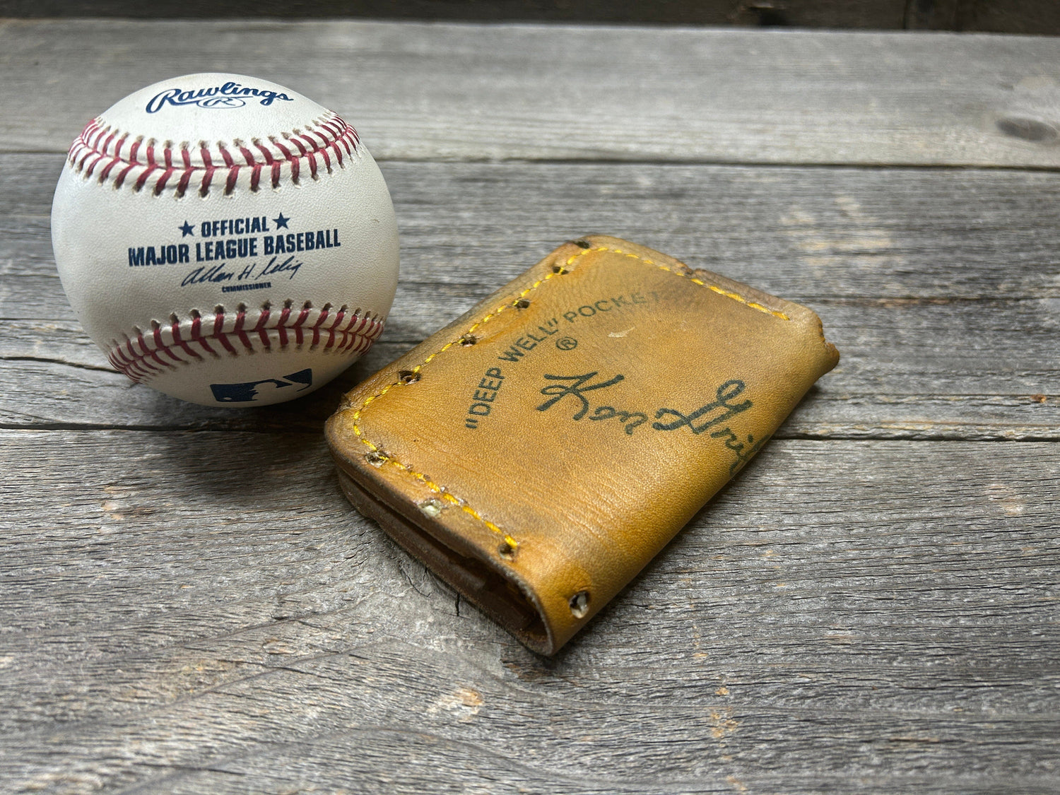 Vintage Rawlings Ken Griffey Jr Baseball Glove Wallet!