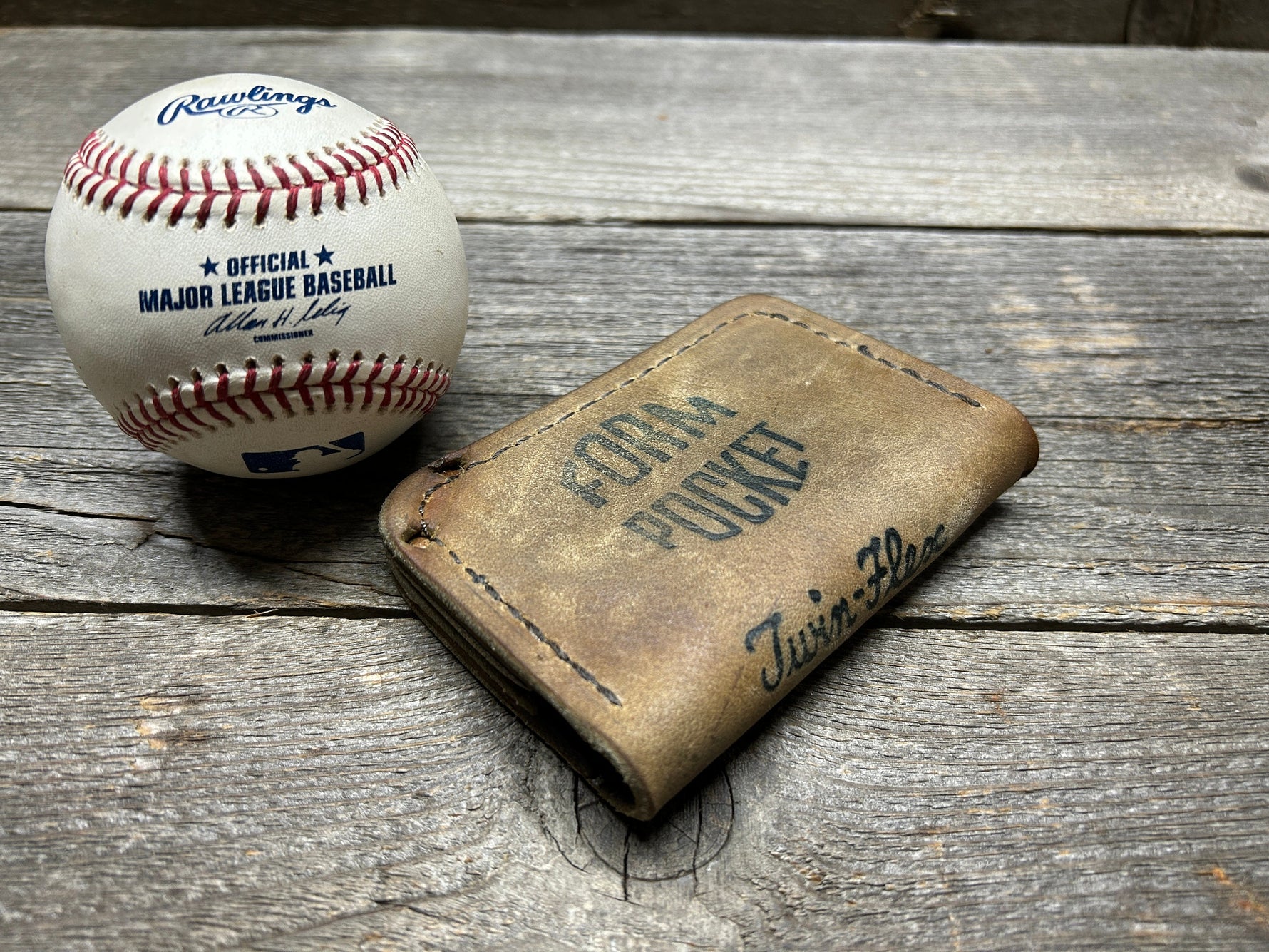 Vintage Spalding Yogi Berra Baseball Glove Wallet!