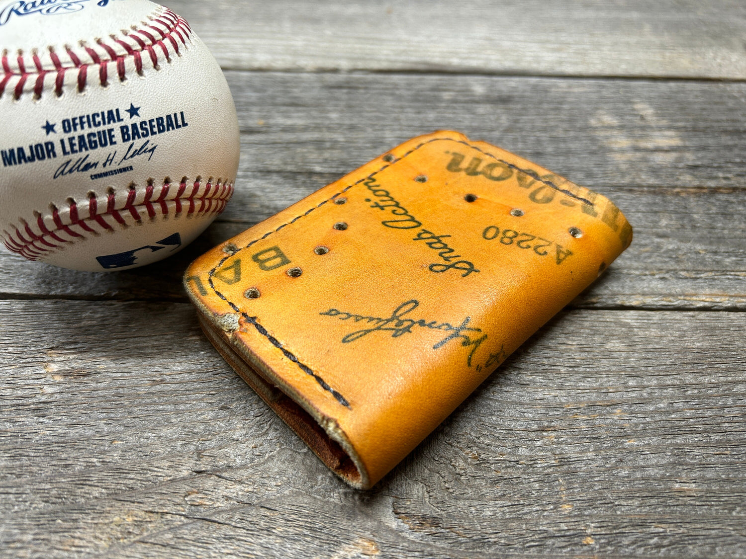 Vintage Wilson John "The Count" Montefusco Baseball Glove Wallet