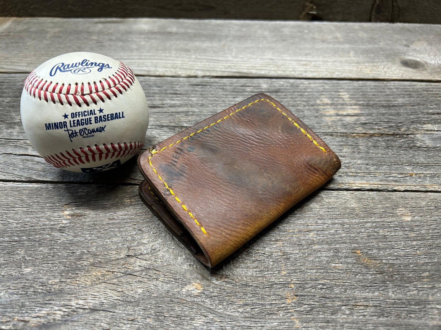 Vintage Rawlings Made in the USA Mike Schmidt Baseball Glove Wallet!!