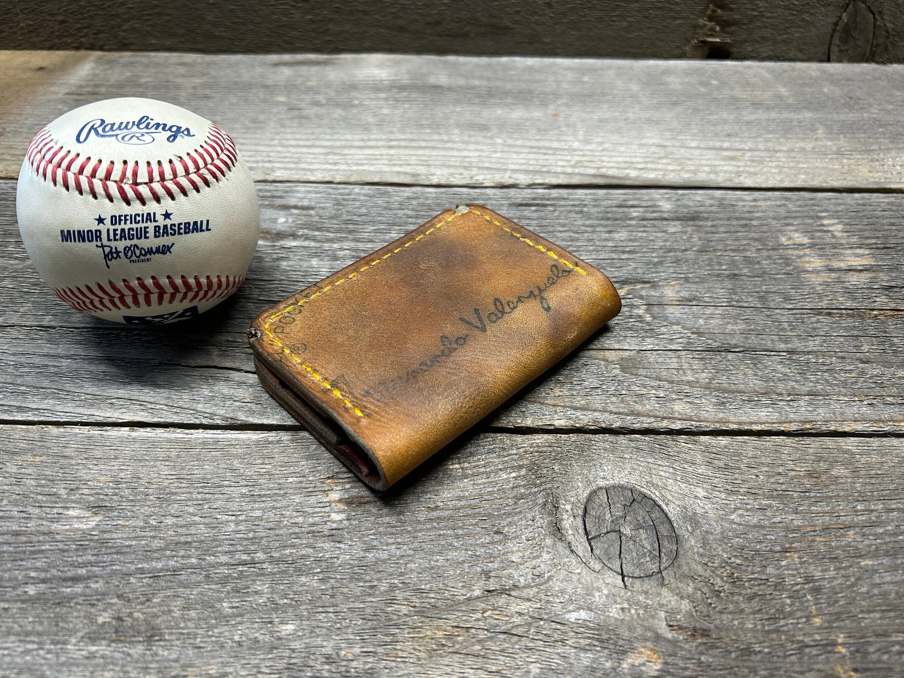 Vintage Rawlings Fernando Valenzuela Baseball Glove Wallet!