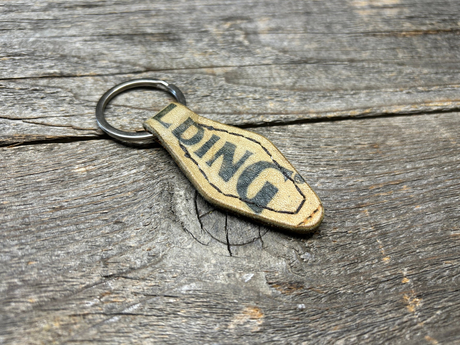 Vintage Spalding Baseball Glove Key Chain - NEW STYLE! (vintage hotel key style)!