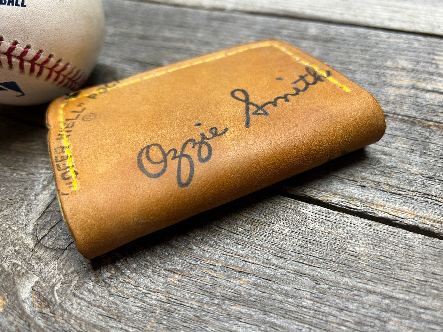 Vintage Rawlings Ozzie Smith Baseball Glove Wallet!!!