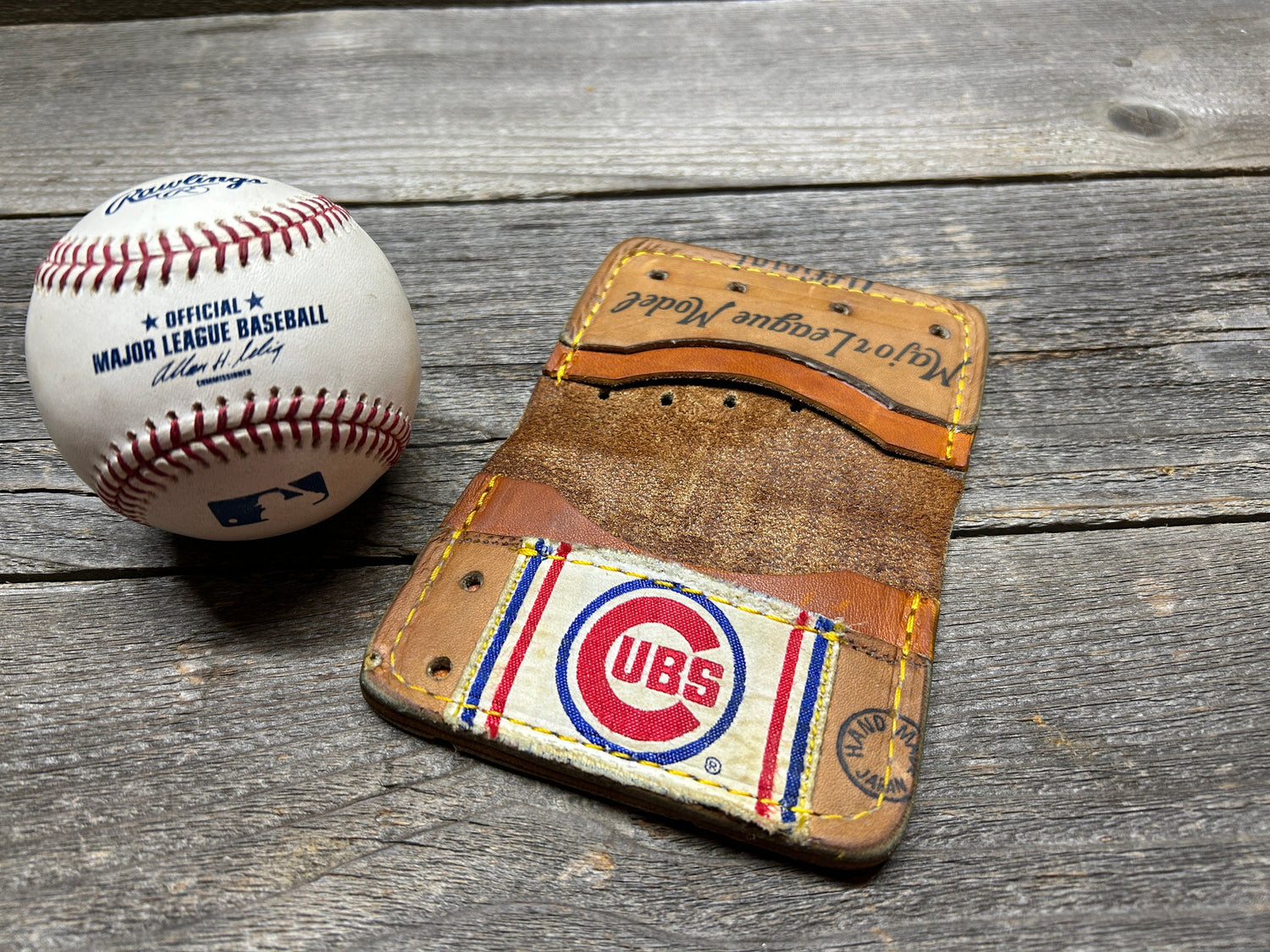 Vintage Fieldmaster Chicago Cubs Baseball Glove Wallet!!