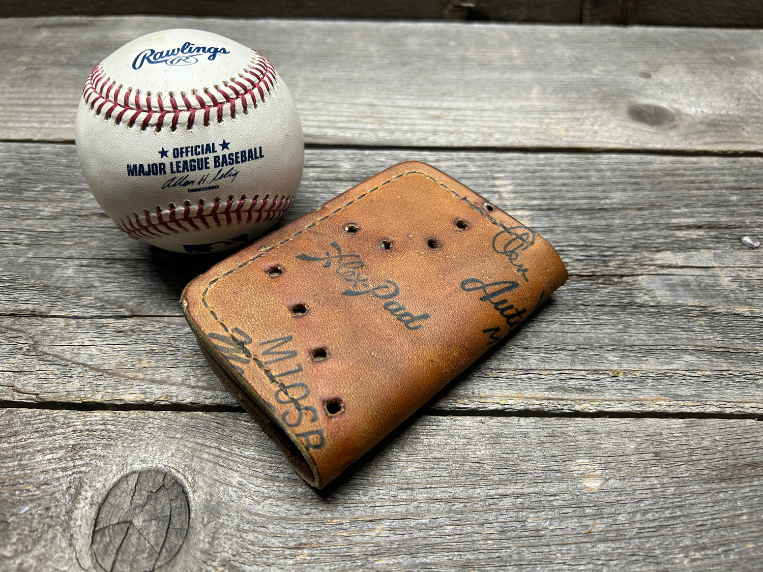 Vintage MacGregor Don Sutton Baseball Glove Wallet!!