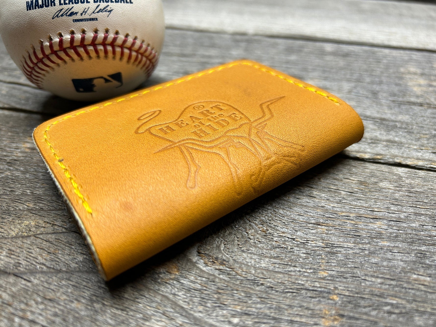 Limited Stock!! Rawlings Heart of the Hide Horween Baseball Glove Wallet!!