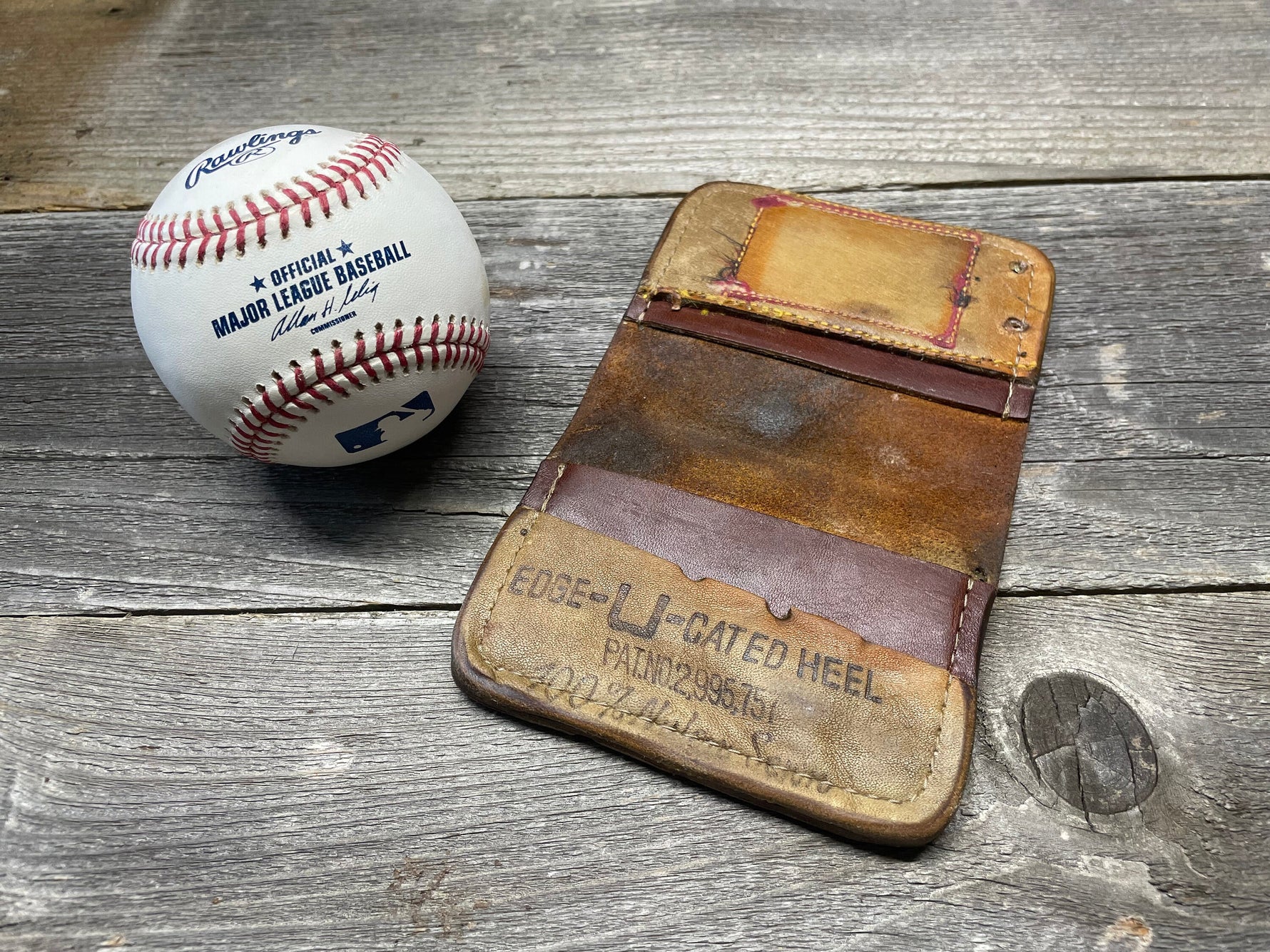 Vintage Rawlings Billy Williams Baseball Glove Wallet!