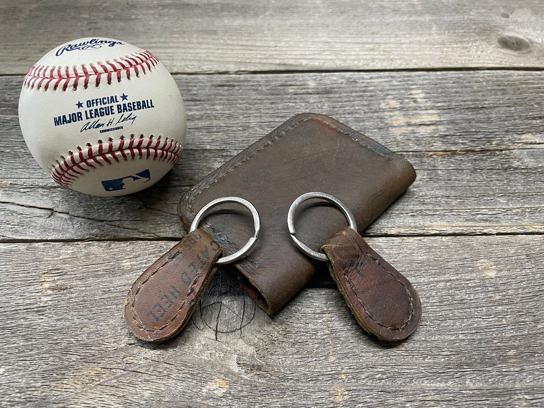 Vintage Made in the USA Rawlings Heart of the Hide Baseball Glove Wallet and 2 Key Chains!