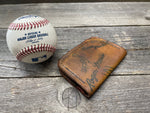 Vintage Made in the USA Spalding Roger Maris "MVP" Baseball Glove Wallet!!