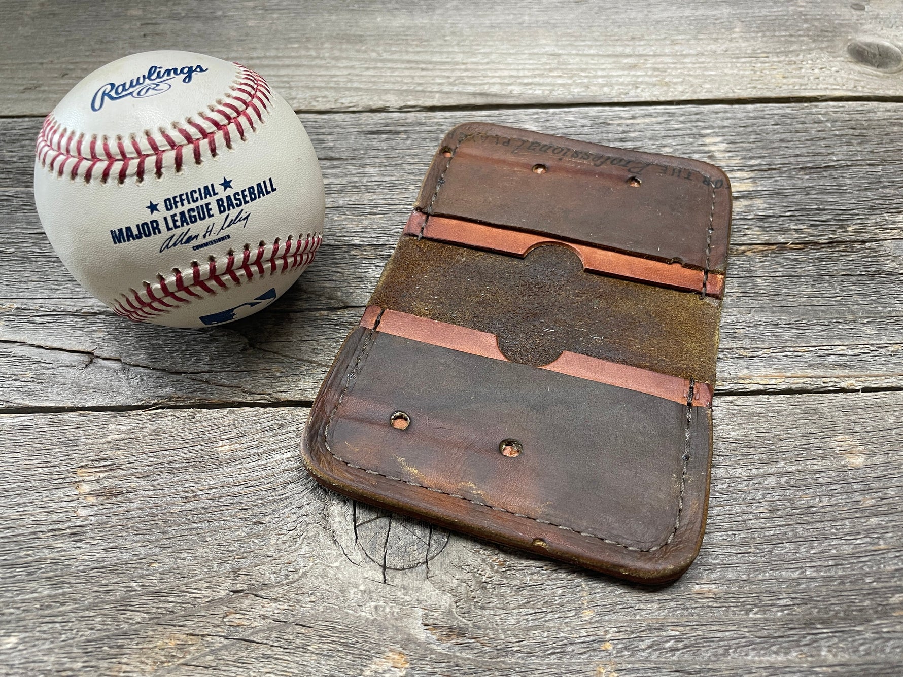 Vintage Made in the USA Rawlings Heart of the Hide Baseball Glove Wallet and 2 Key Chains!