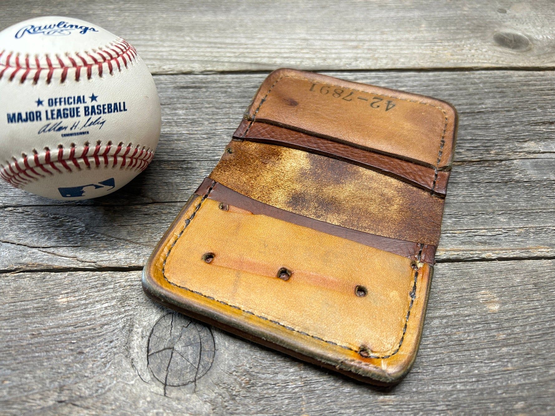 Vintage MacGregor Willie Mays Baseball Glove Wallet!