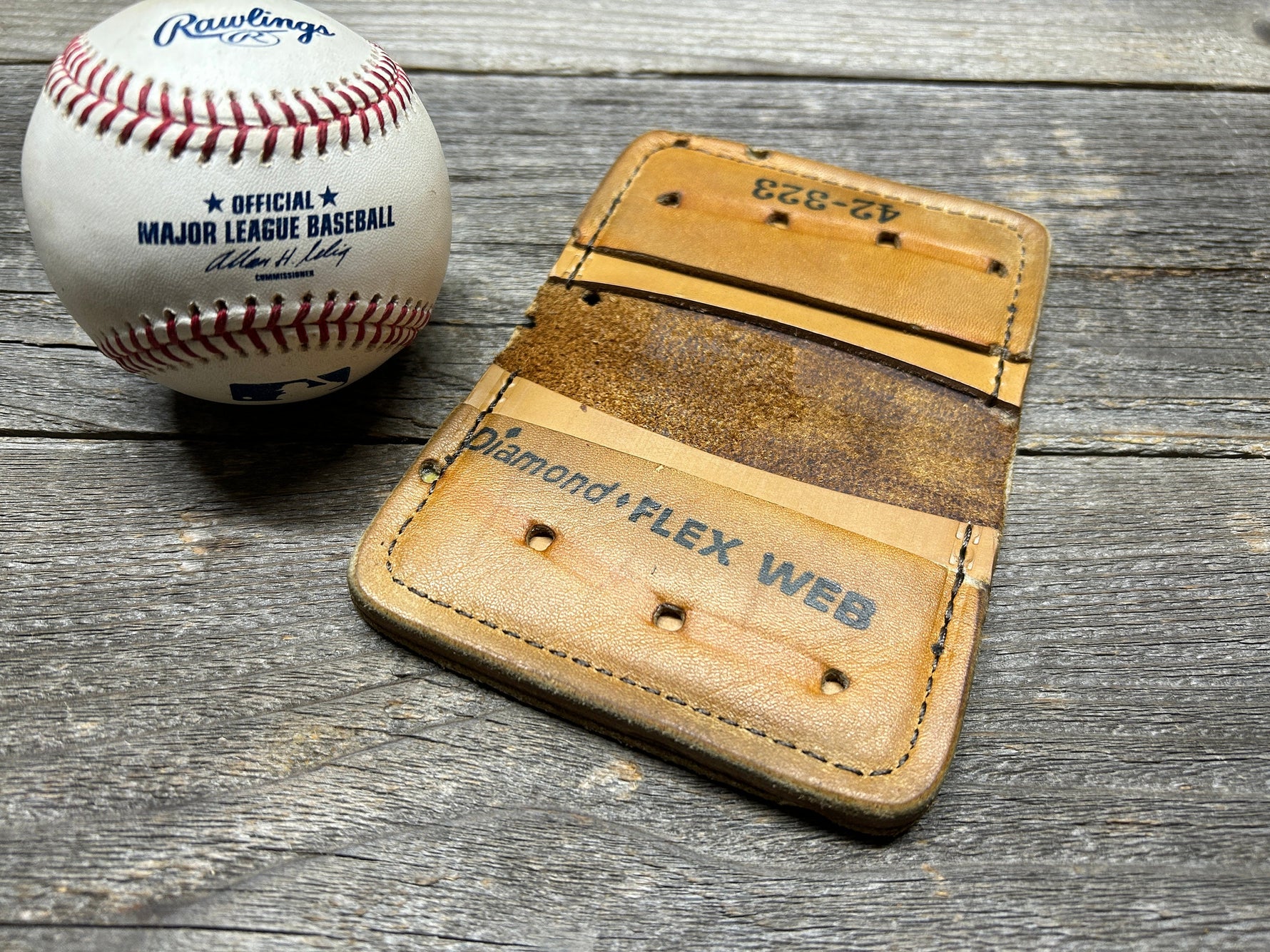 Vintage Spalding Bob Gibson Baseball Glove Wallet!