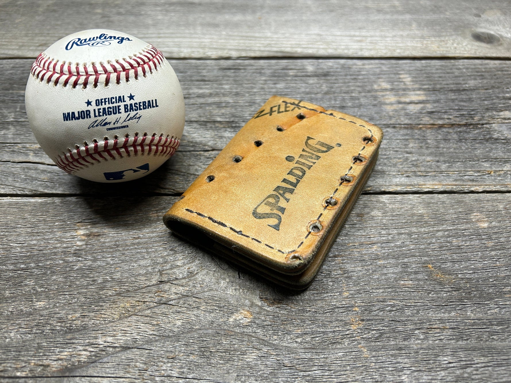 Vintage Spalding Joe Torre Baseball Glove Wallet!