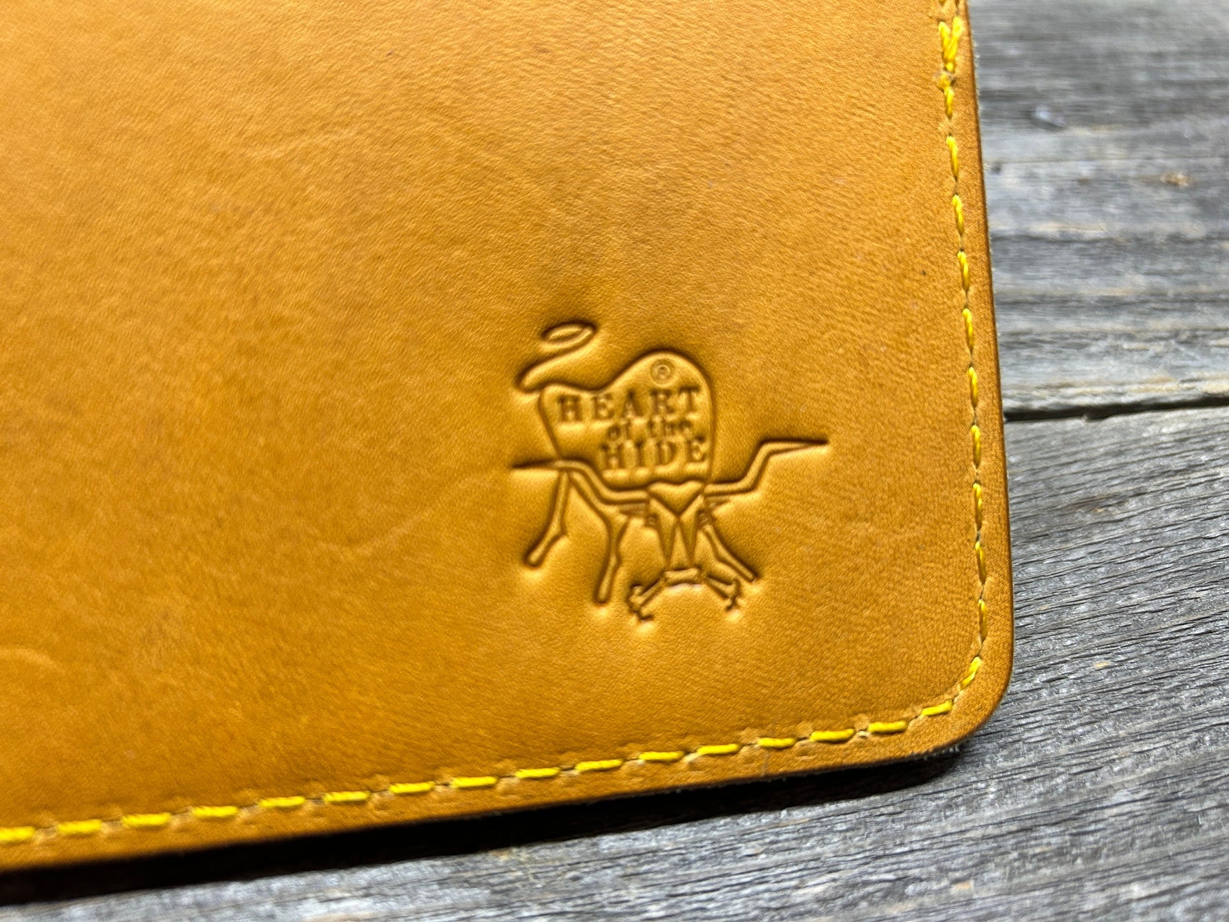 Rawlings Heart of the Hide Horween Passport Cover! Small spot of Patina!