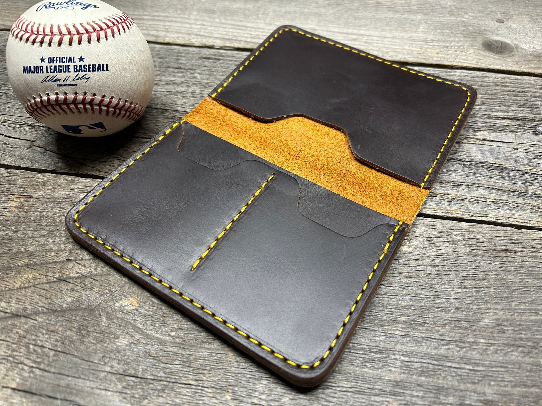 Rawlings Heart of the Hide Horween Passport Cover! Small spot of Patina!
