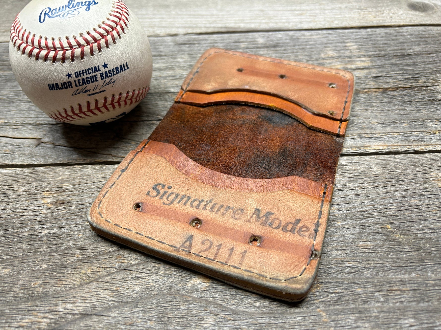 Vintage Wilson George Brett Baseball Glove Wallet!