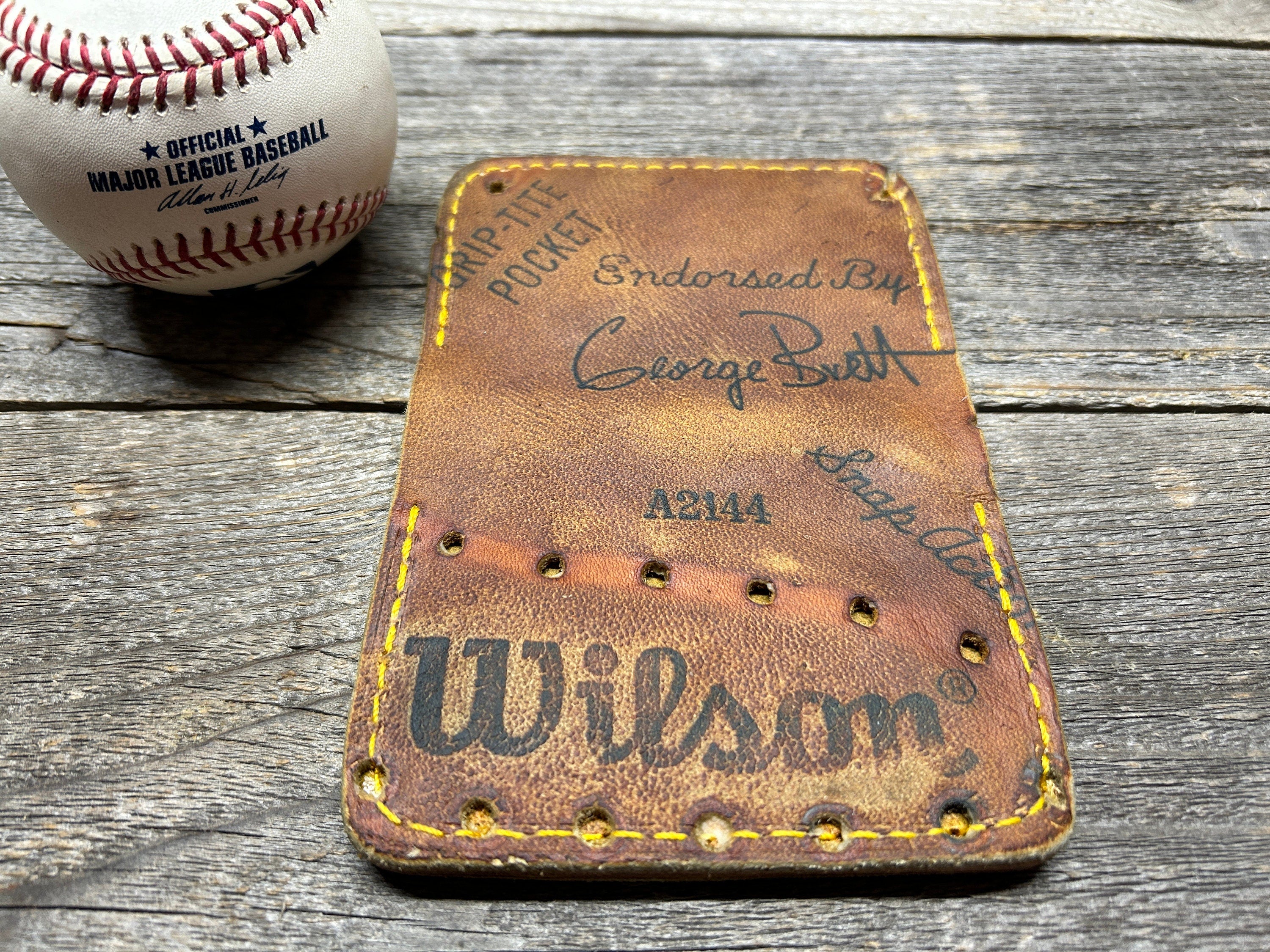 Vintage Wilson George Brett Baseball Glove Wallet