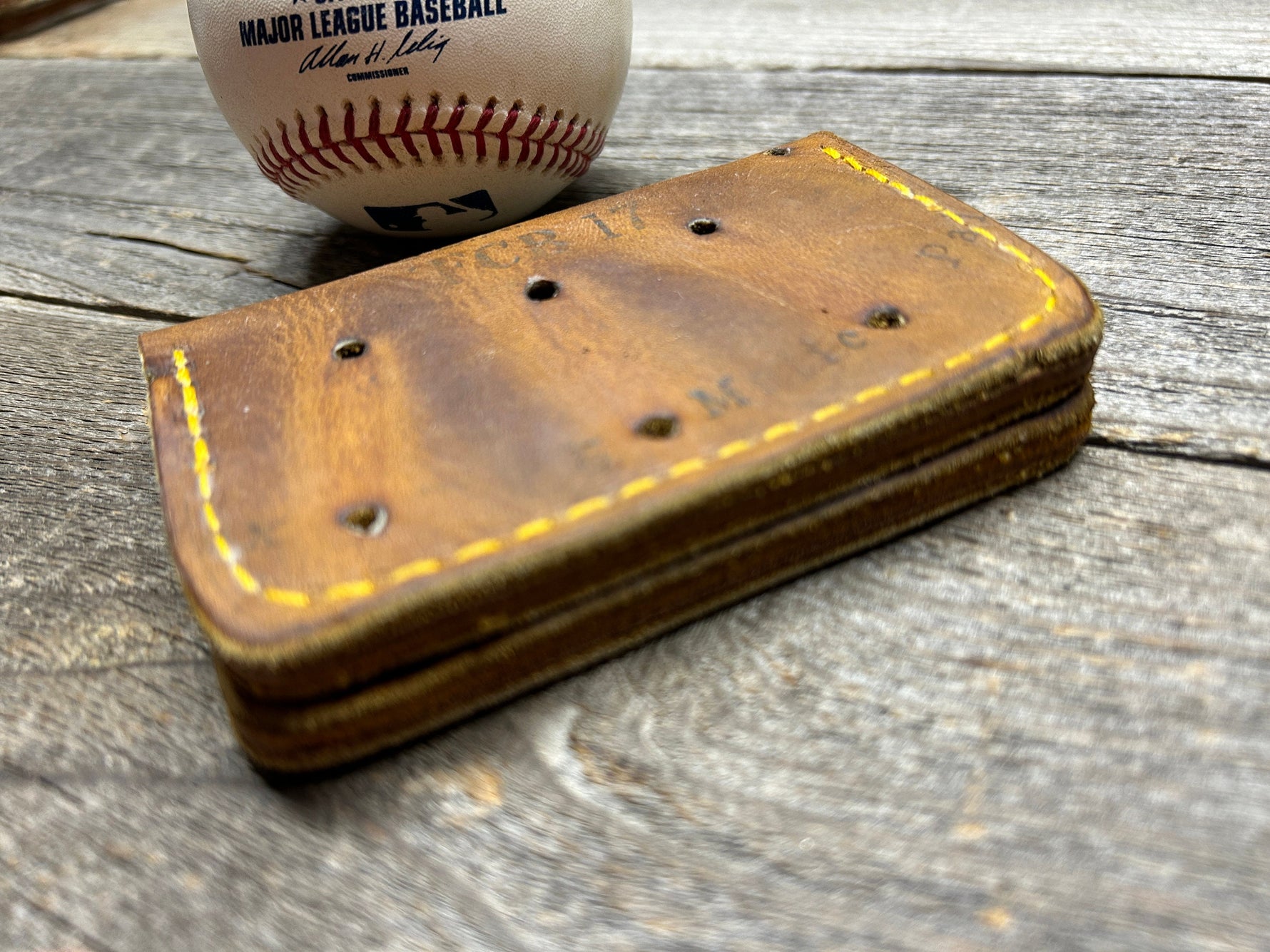 Vintage Rawlings Made in the USA Brooks Robinson Baseball Glove Wallet!