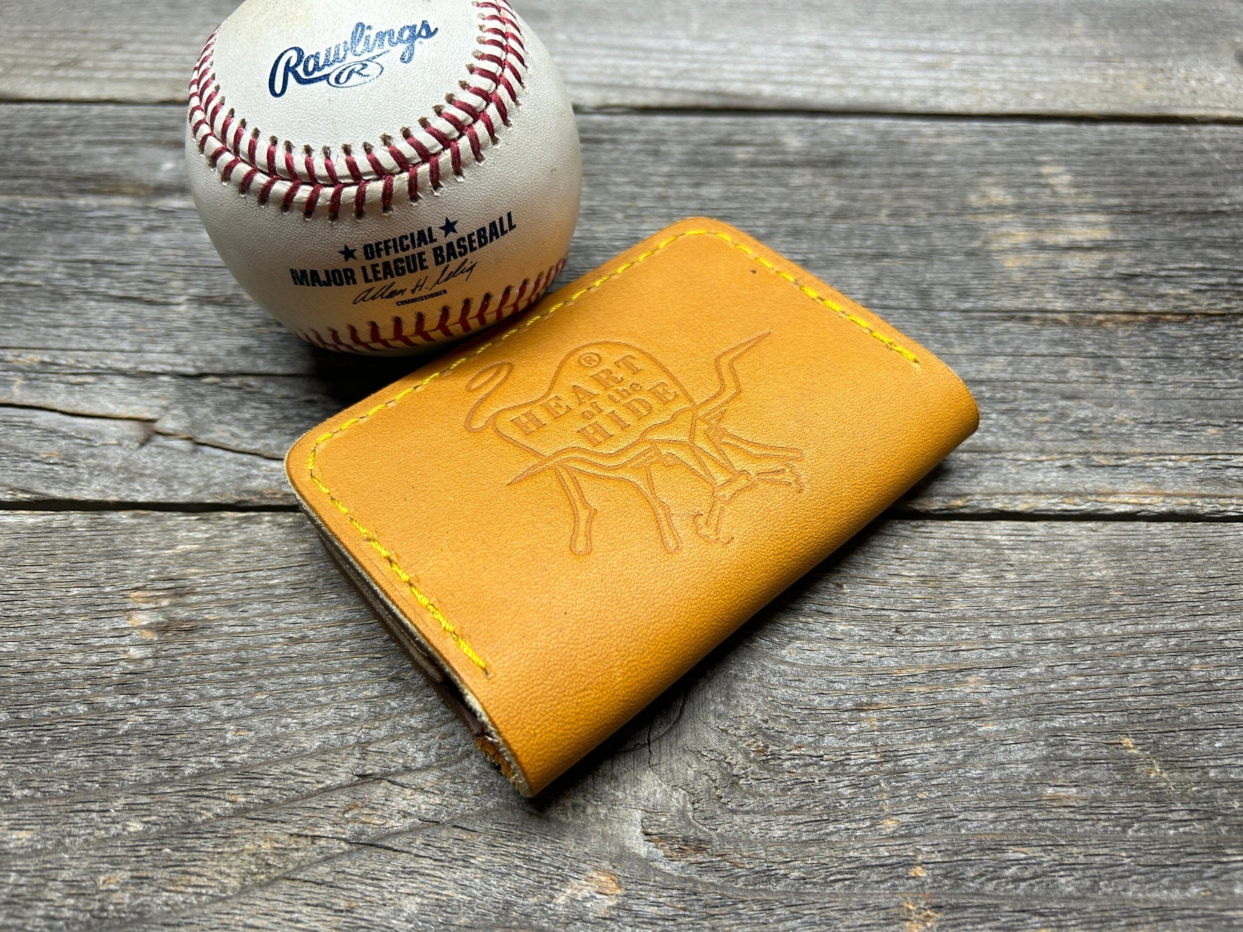 Limited Stock!! Rawlings Heart of the Hide Horween Baseball Glove Wallet!!