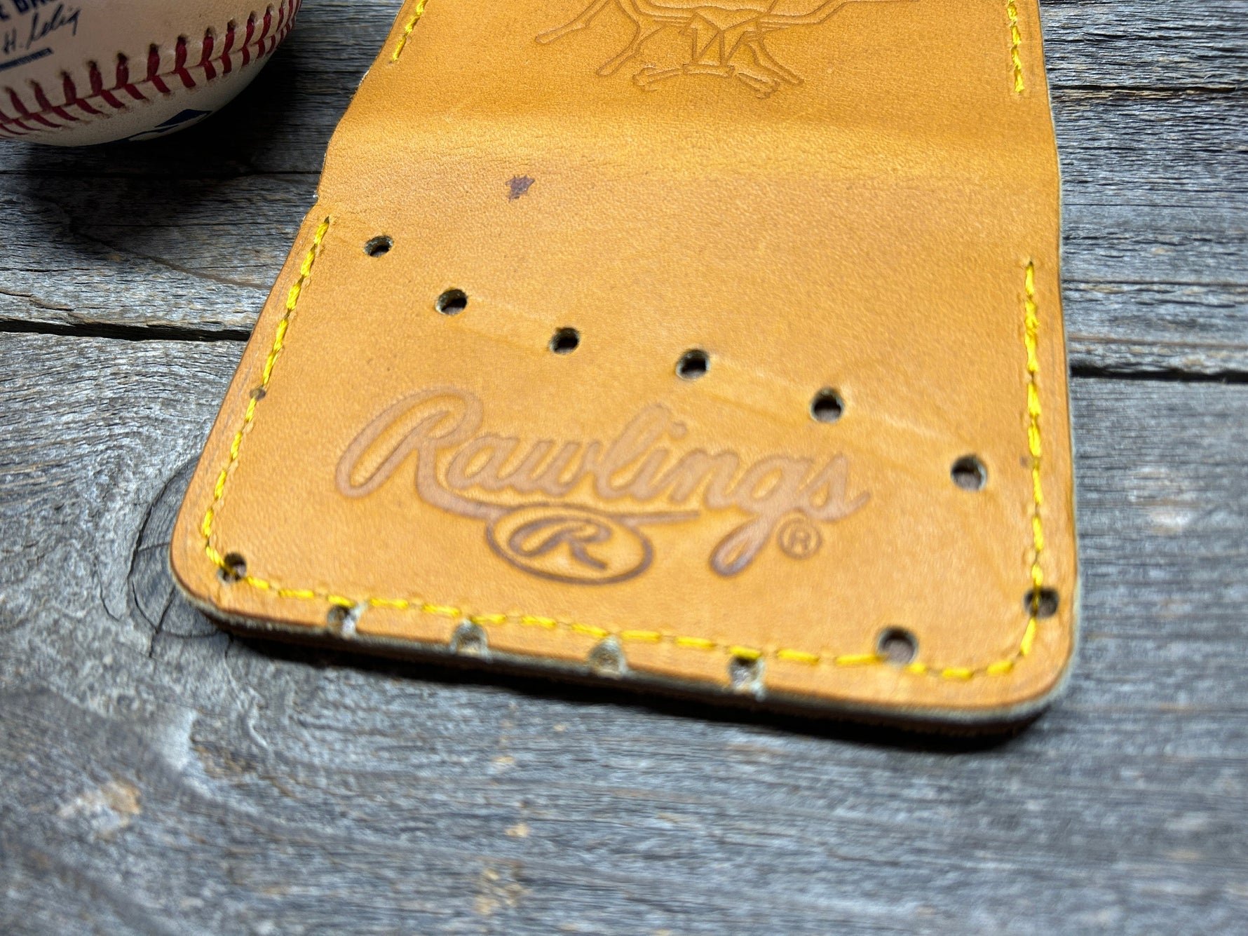 Limited Stock!! Rawlings Heart of the Hide Horween Baseball Glove Wallet!!