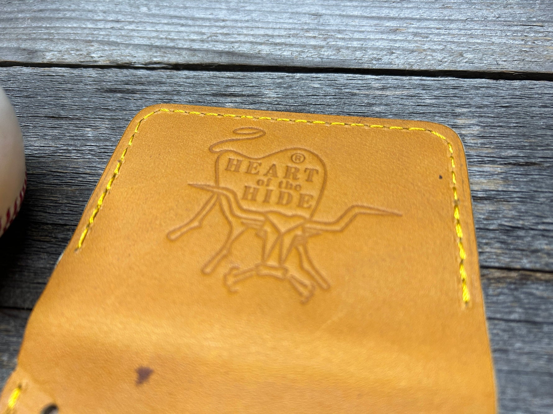 Limited Stock!! Rawlings Heart of the Hide Horween Baseball Glove Wallet!!