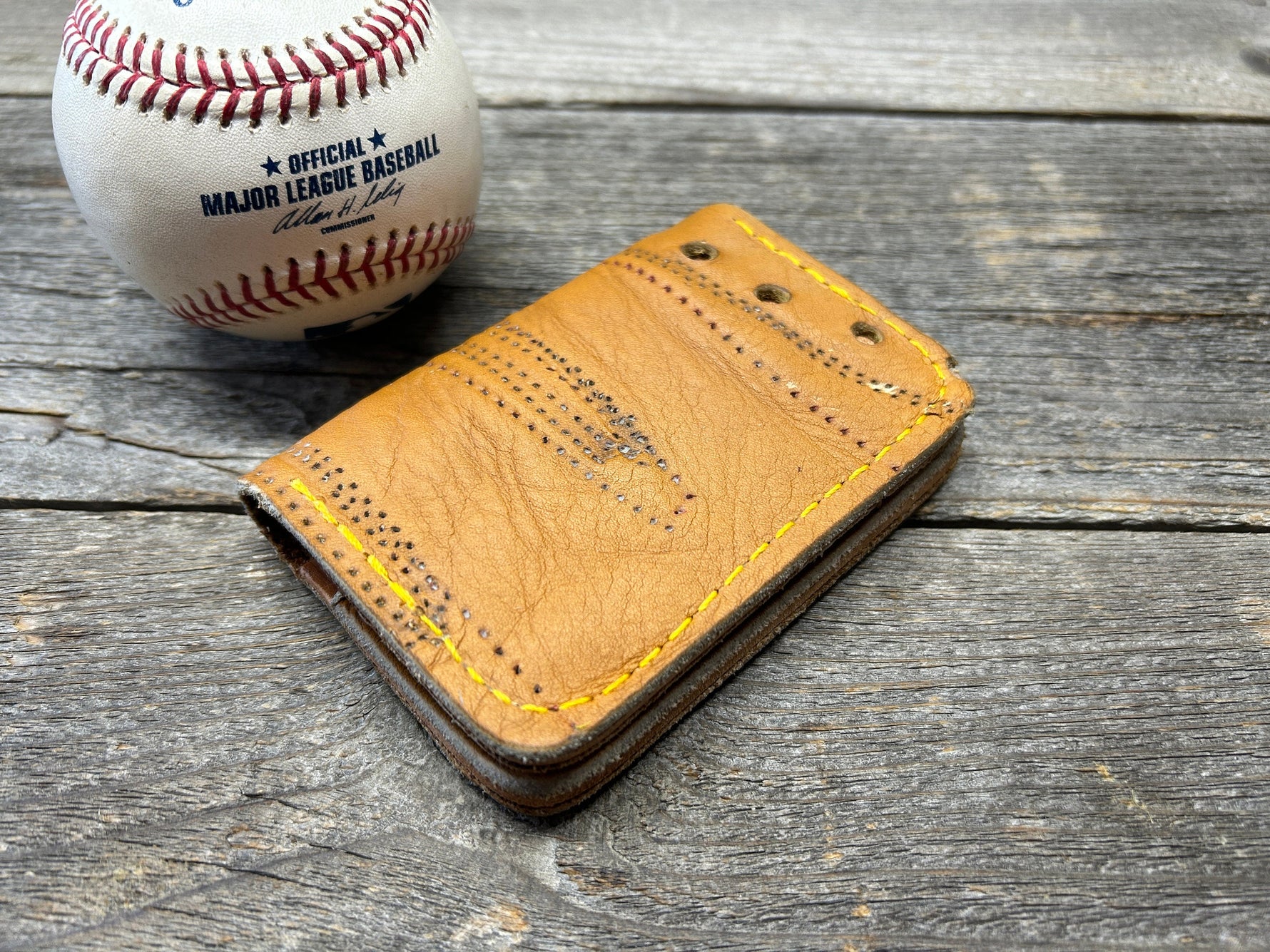 Vintage Rawlings Baseball Glove Wallet!