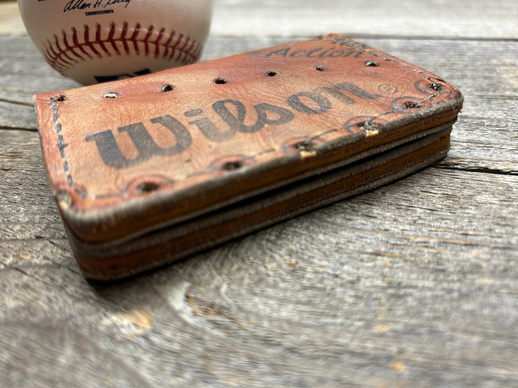 Vintage Wilson George Brett Baseball Glove Wallet!