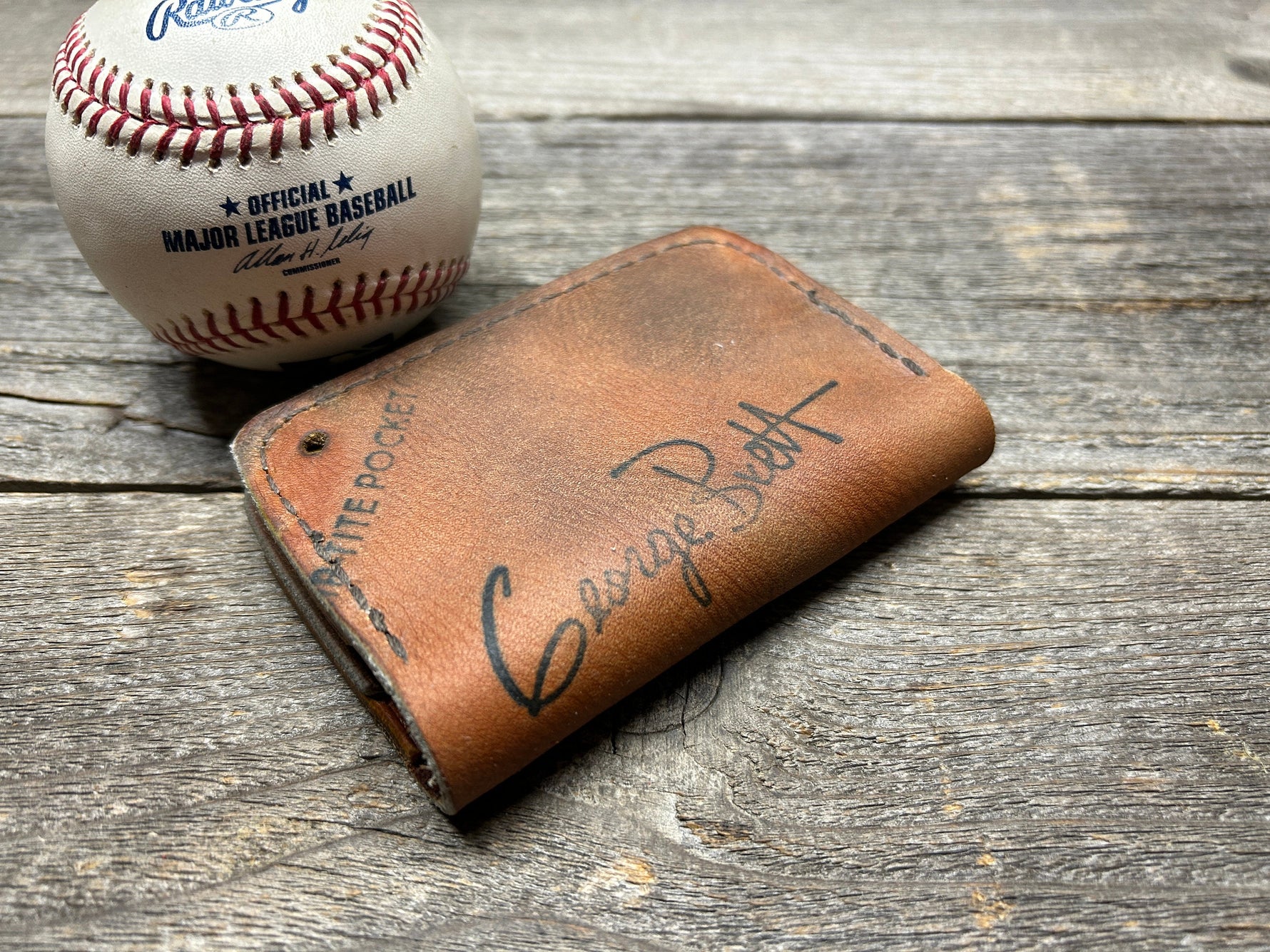 Vintage Wilson George Brett Baseball Glove Wallet!