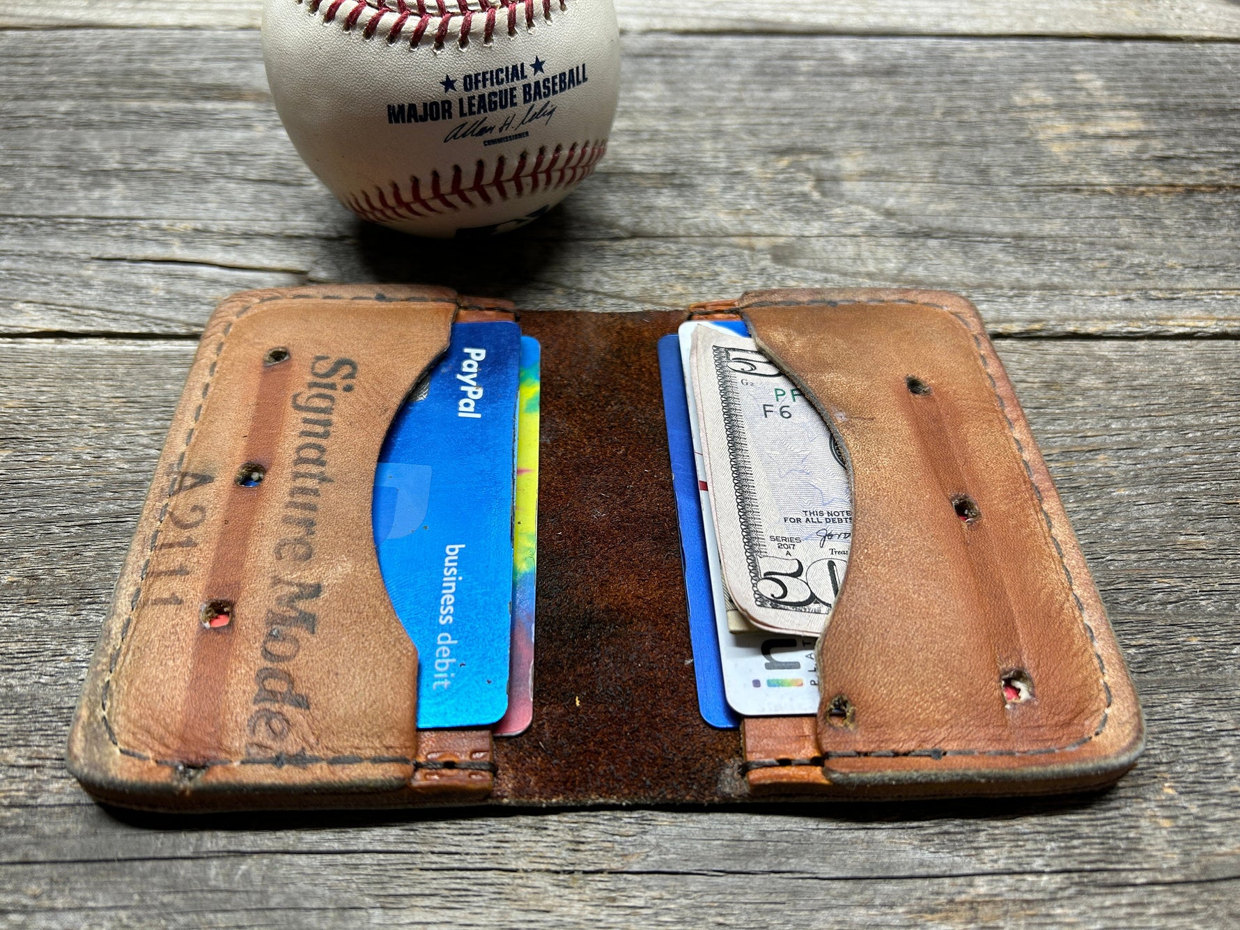 Vintage Wilson George Brett Baseball Glove Wallet!