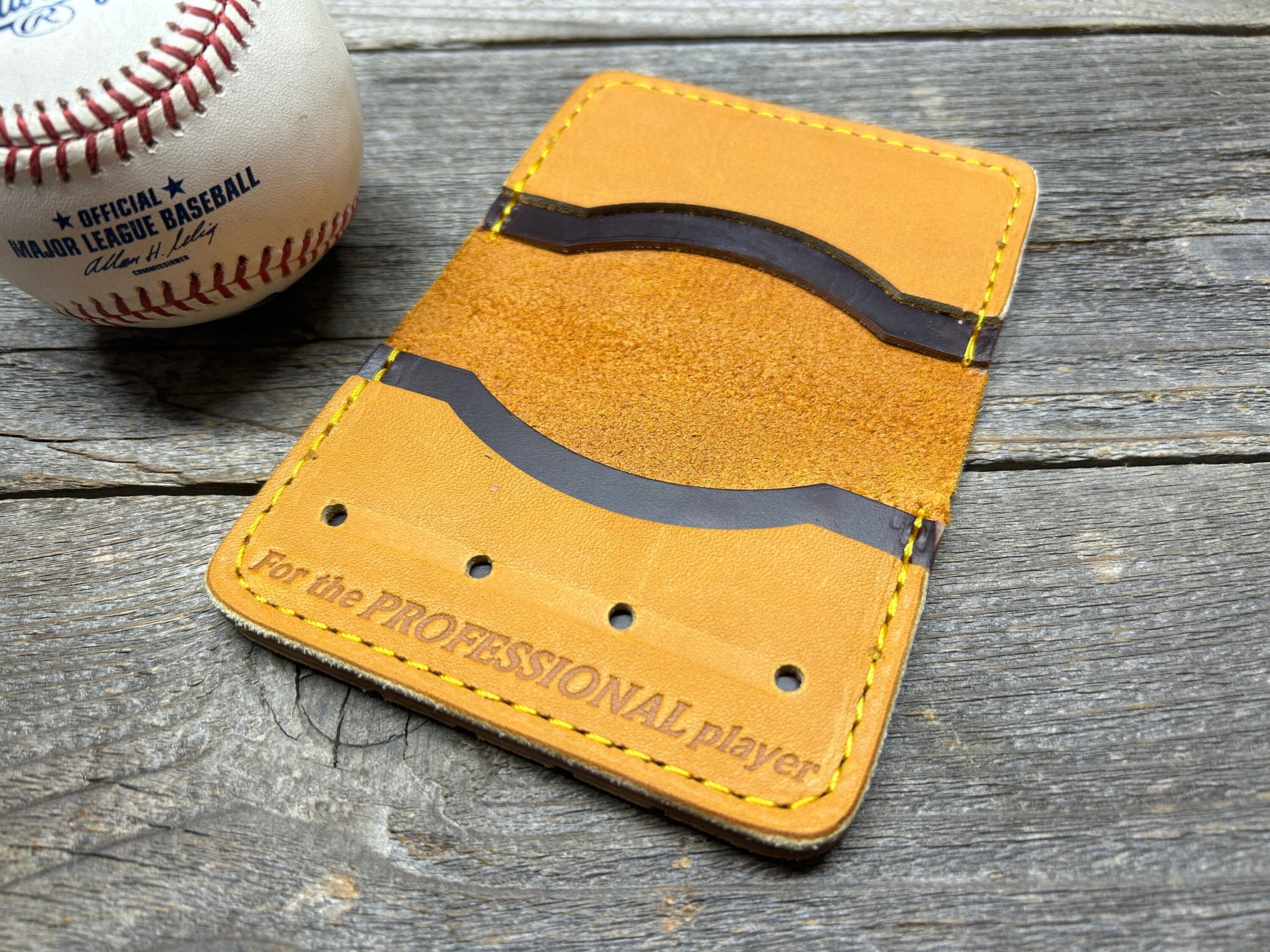 Limited Stock!! Rawlings Heart of the Hide Horween Baseball Glove Wallet!!