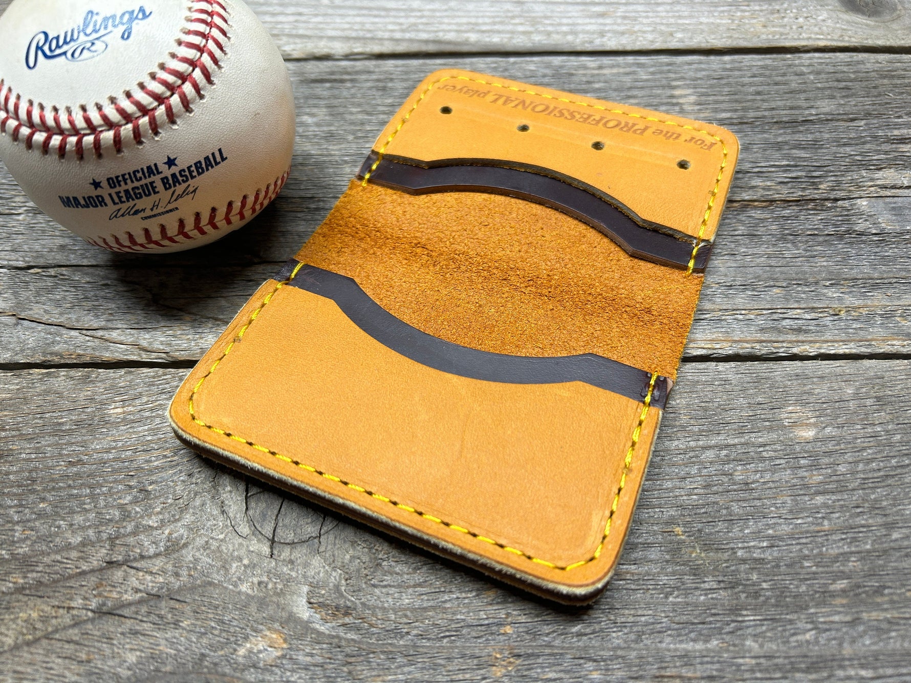 Limited Stock!! Rawlings Heart of the Hide Horween Baseball Glove Wallet!!