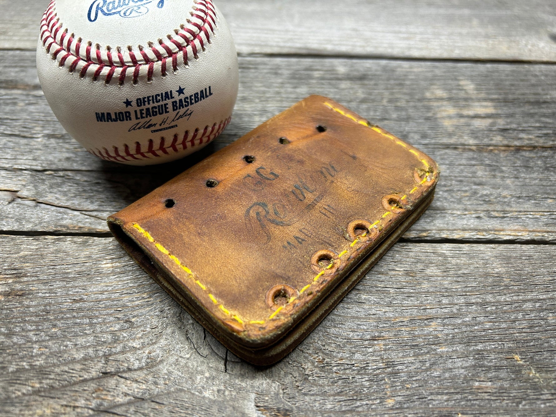 Vintage Made in USA Rawlings GGA Major League All Star Baseball Glove Wallet!