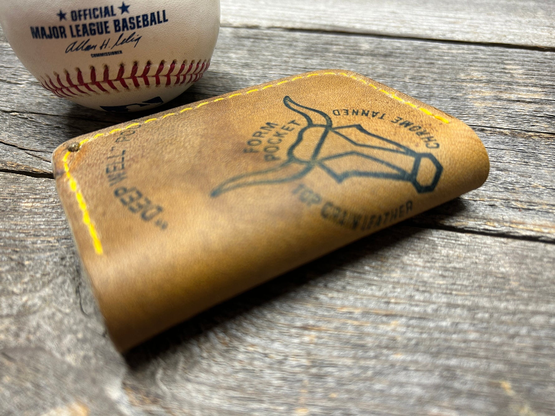 Vintage RARE Rawlings Baseball Glove Wallet!