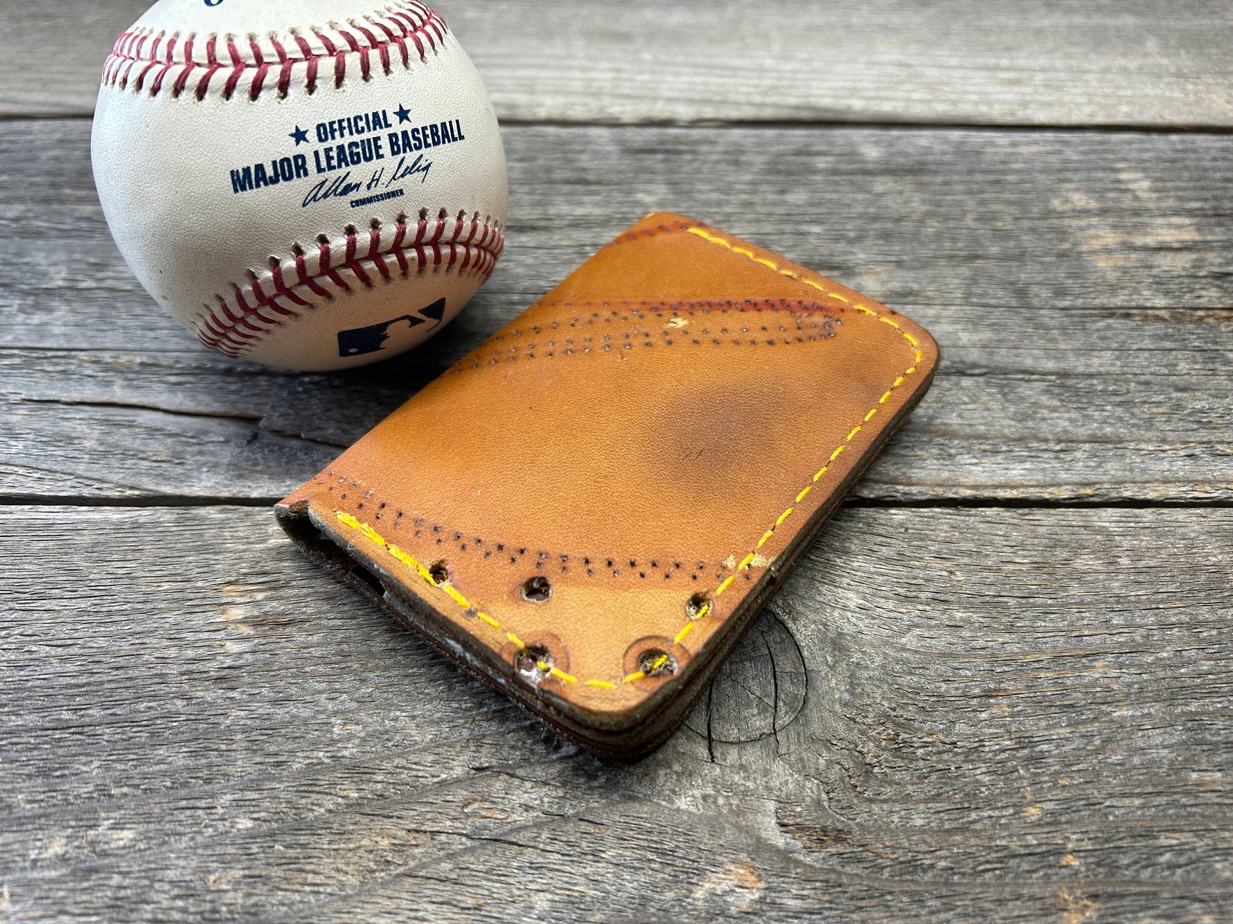 Vintage Rawlings Baseball Glove Wallet!