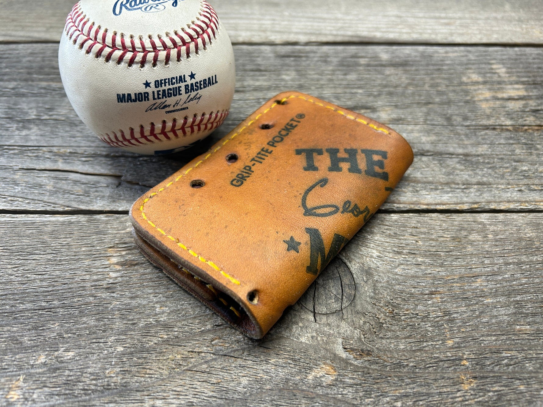 Vintage Wilson George Brett "MVP" Baseball Glove Wallet!