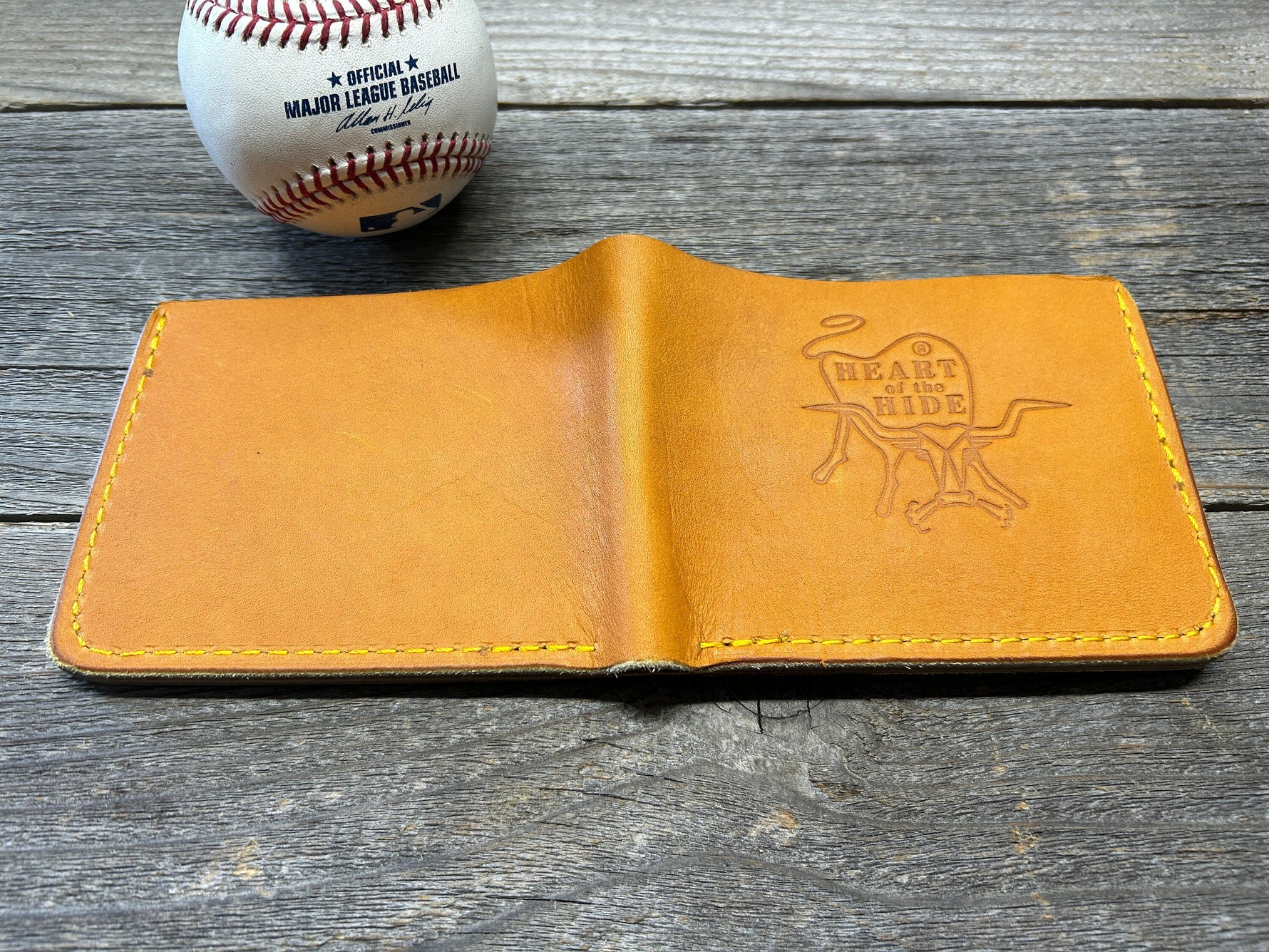 Rawlings Heart Of The Hide Horween Bifold Baseball Glove Wallet!!