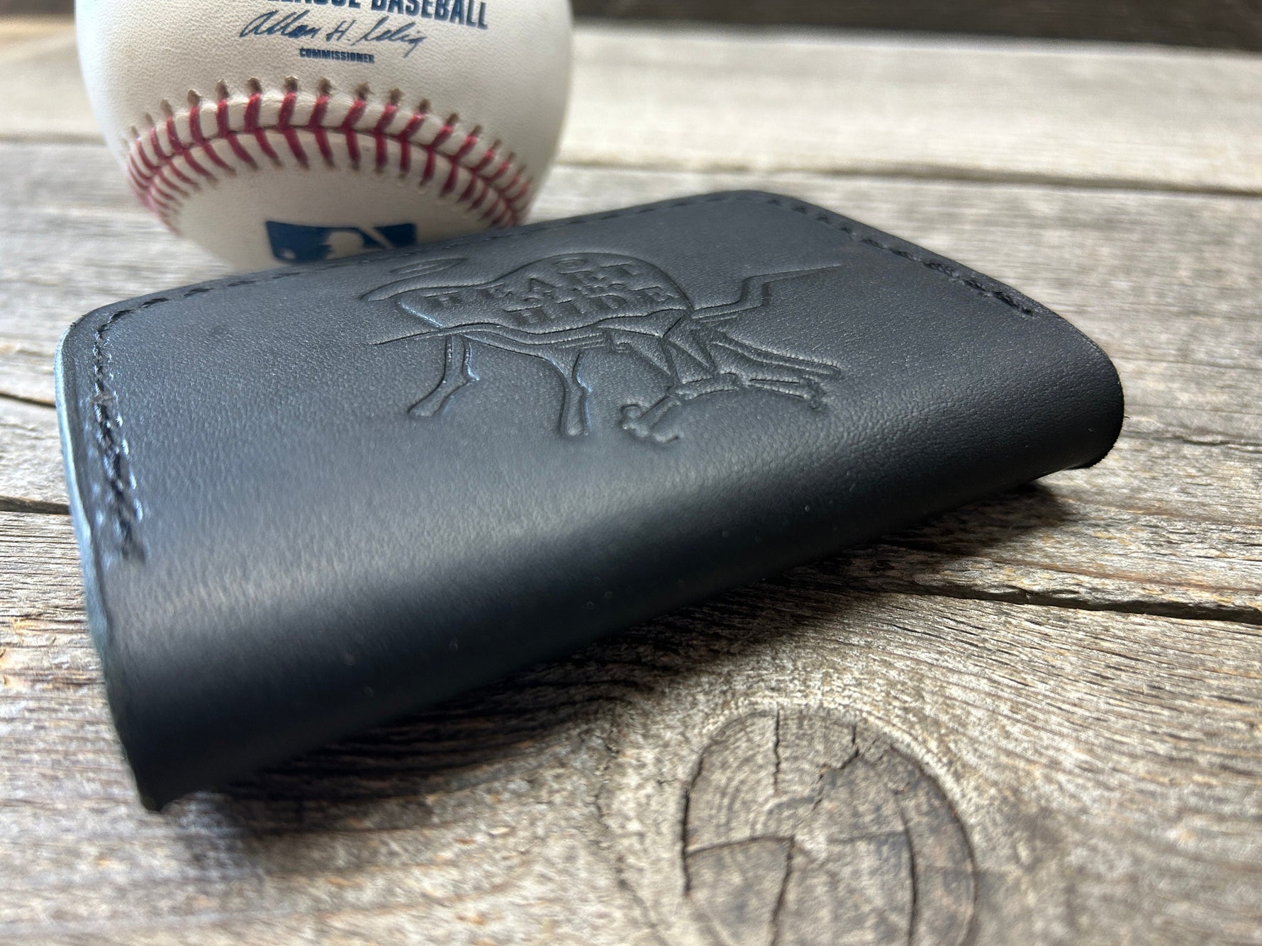 Limited Stock!! Rawlings Heart of the Hide Horween Baseball Glove Wallet!!