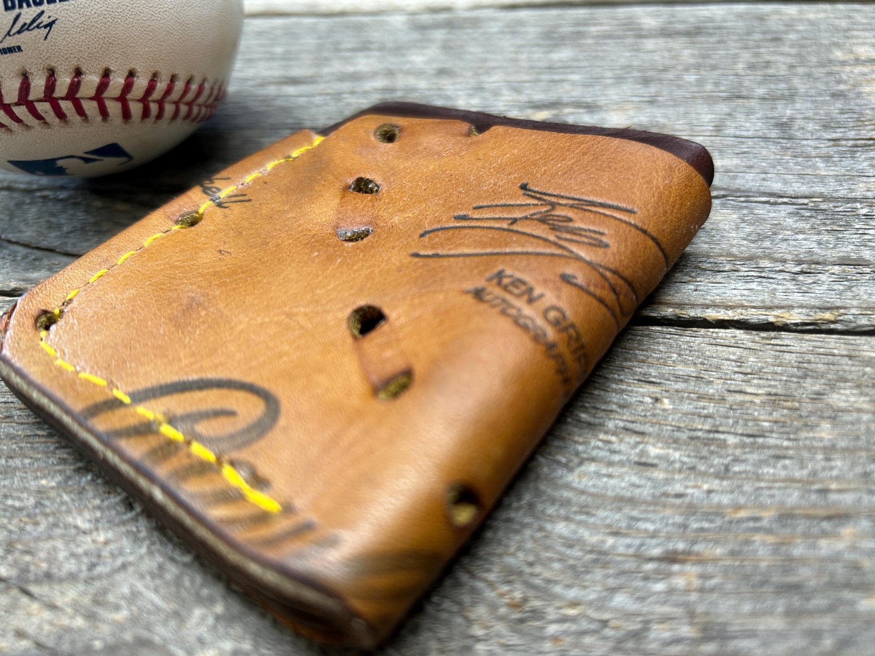 New Style! Rawlings Ken Griffey Jr Top Loading Baseball Glove Wallet with Hidden 3rd Pocket!!