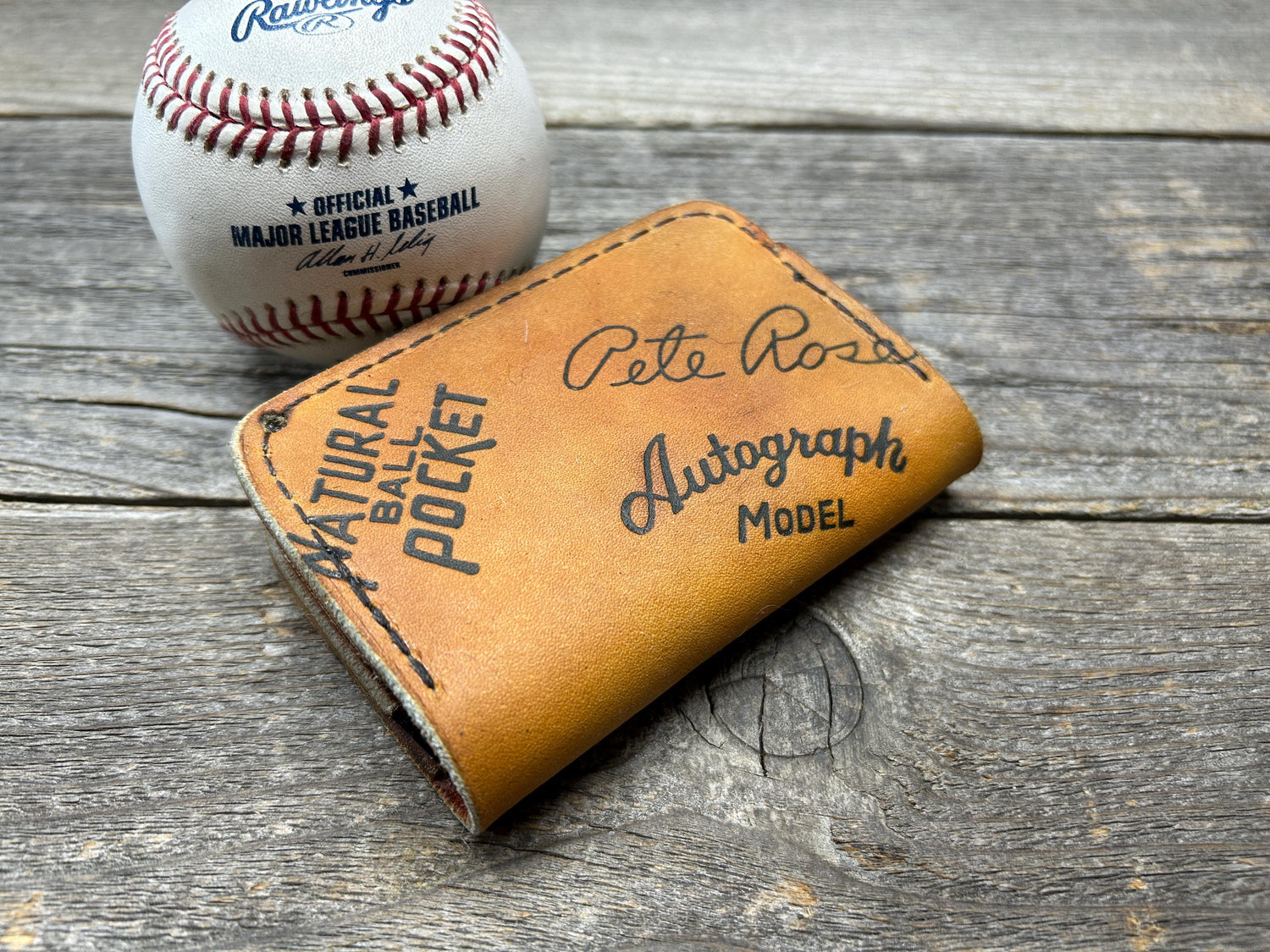 Vintage MacGregor Pete Rose Baseball Glove Wallet!