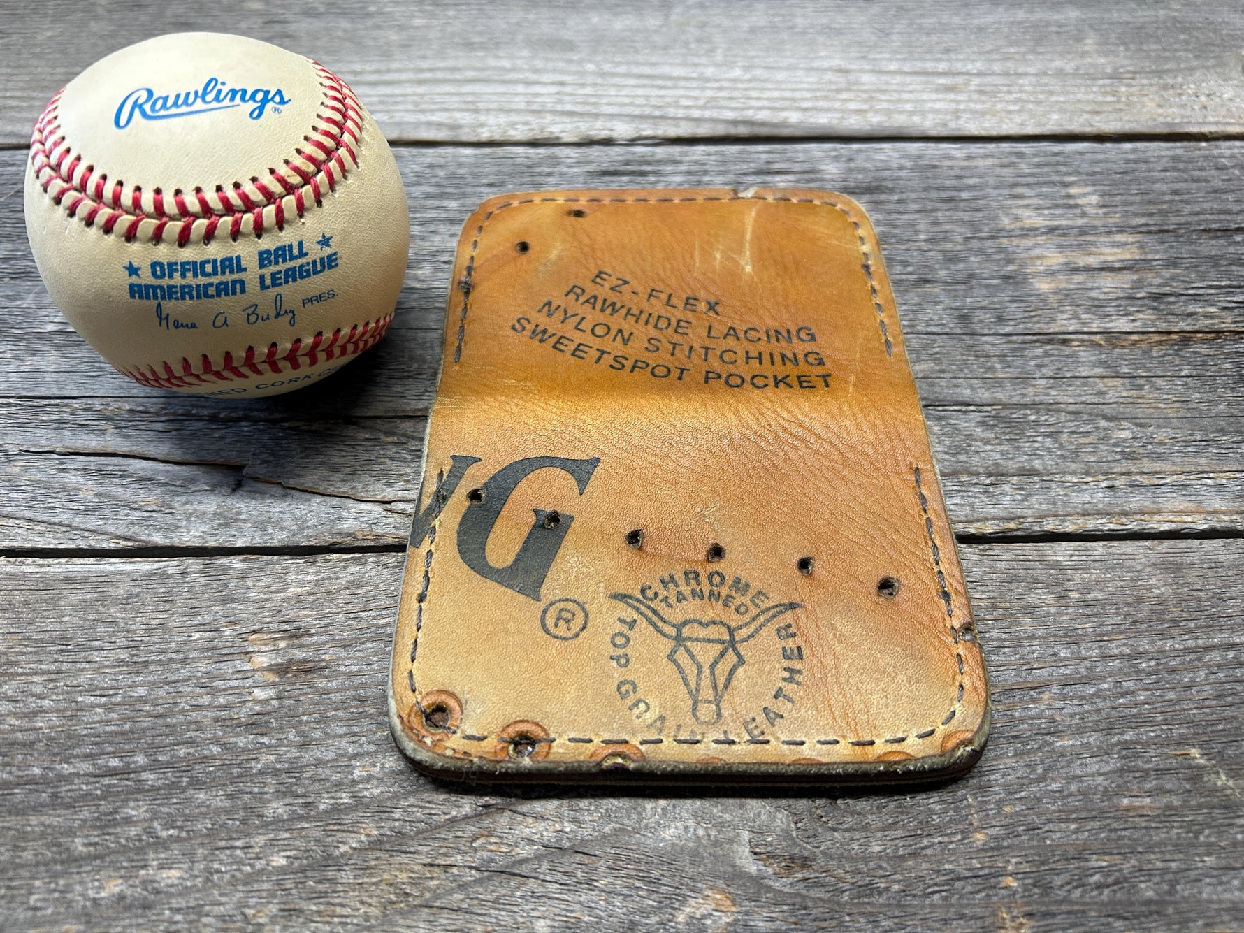 Vintage Spalding Babe Ruth Baseball Glove Wallet!!