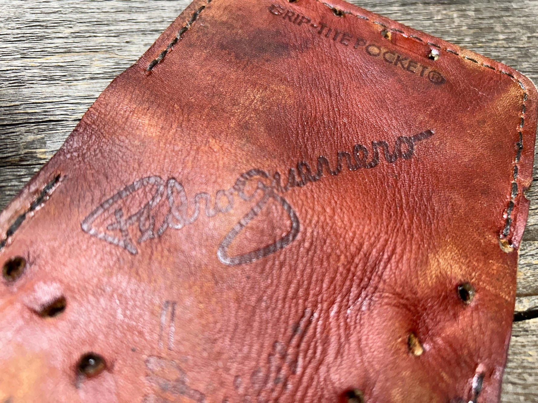 Vintage Wilson Pedro Guerrero Baseball Glove Wallet!