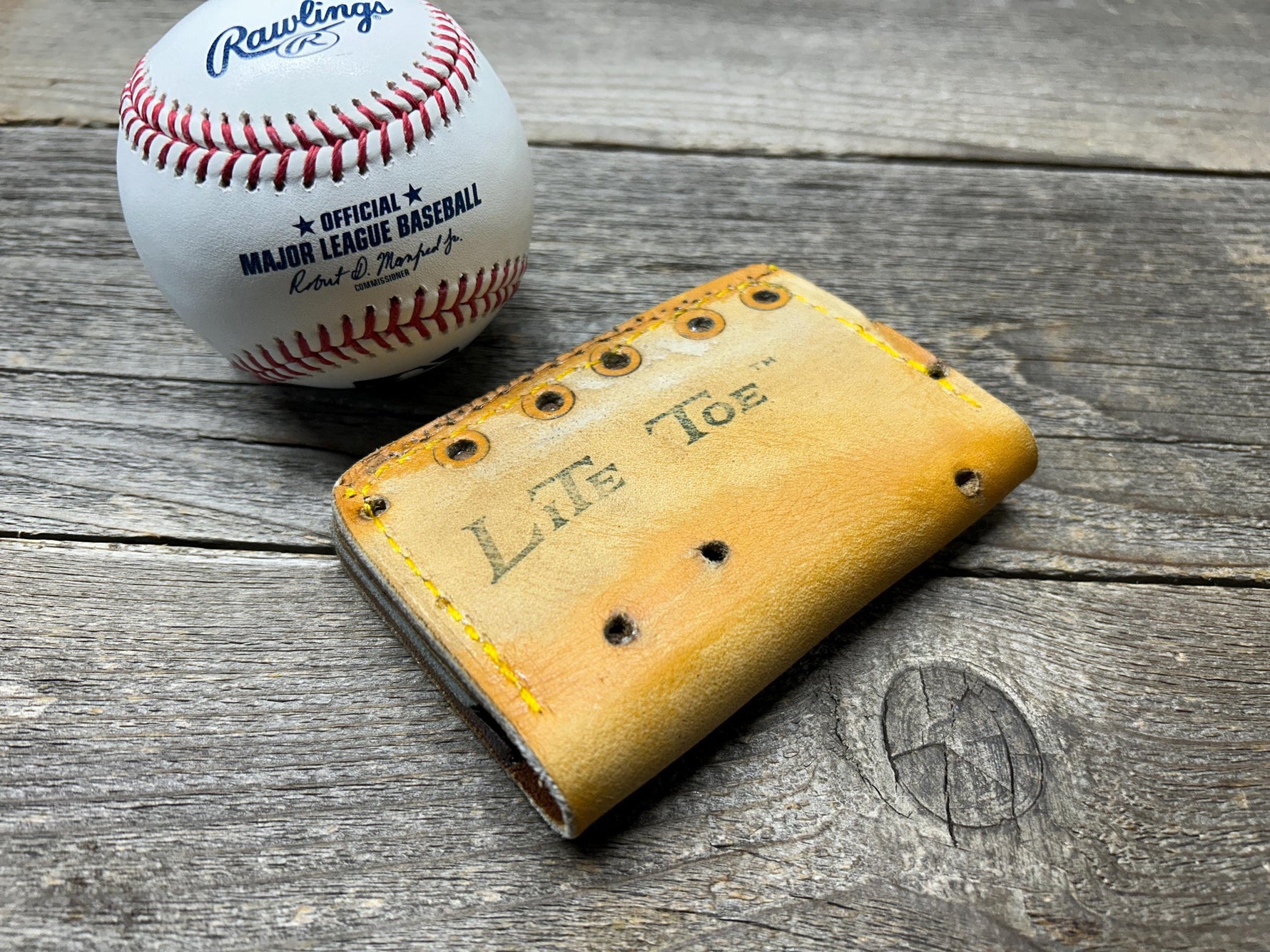 Vintage Rawlings Baseball Glove Wallet!