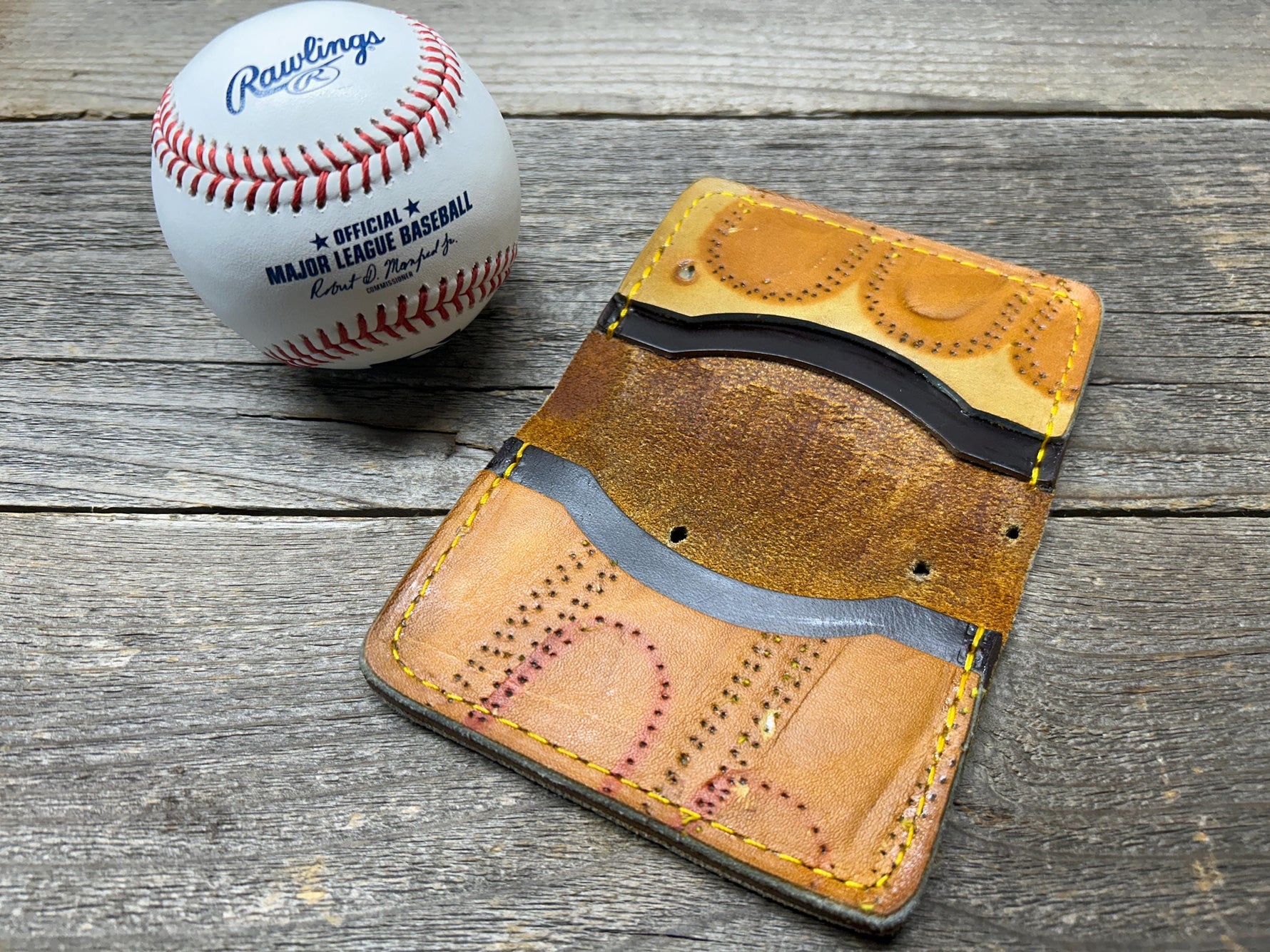 Vintage Rawlings Baseball Glove Wallet!