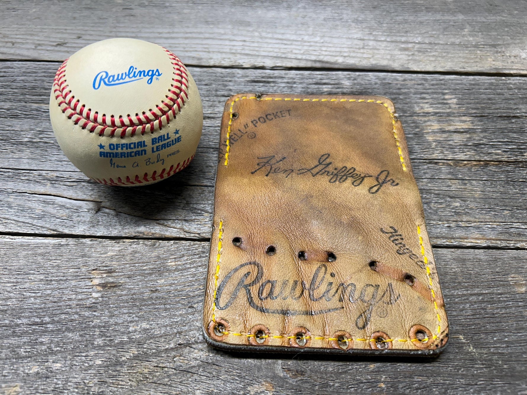 Vintage Rawlings Ken Griffey Jr Baseball Glove Wallet!