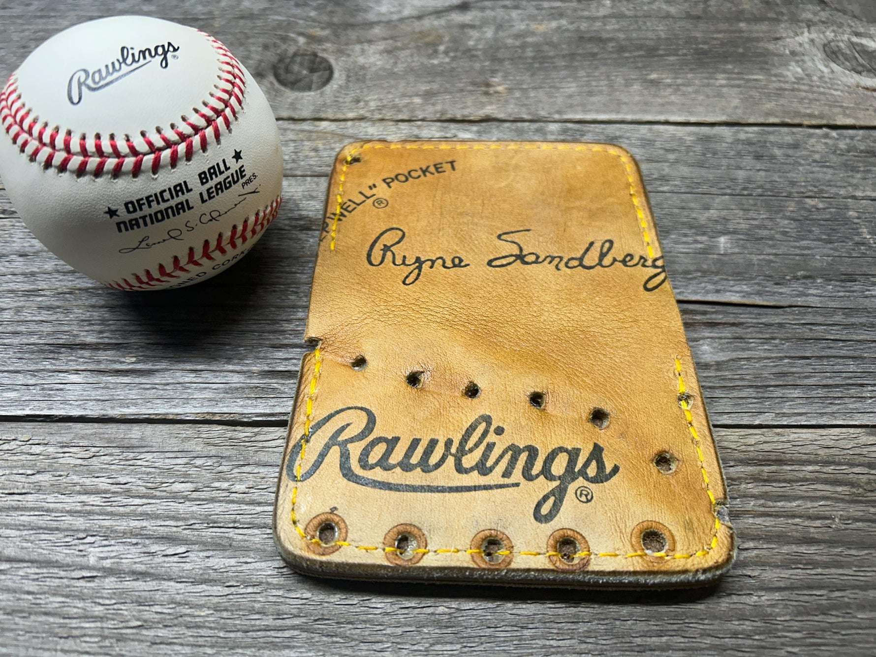 Vintage Rawlings Ryne Sandberg Baseball Glove Wallet!